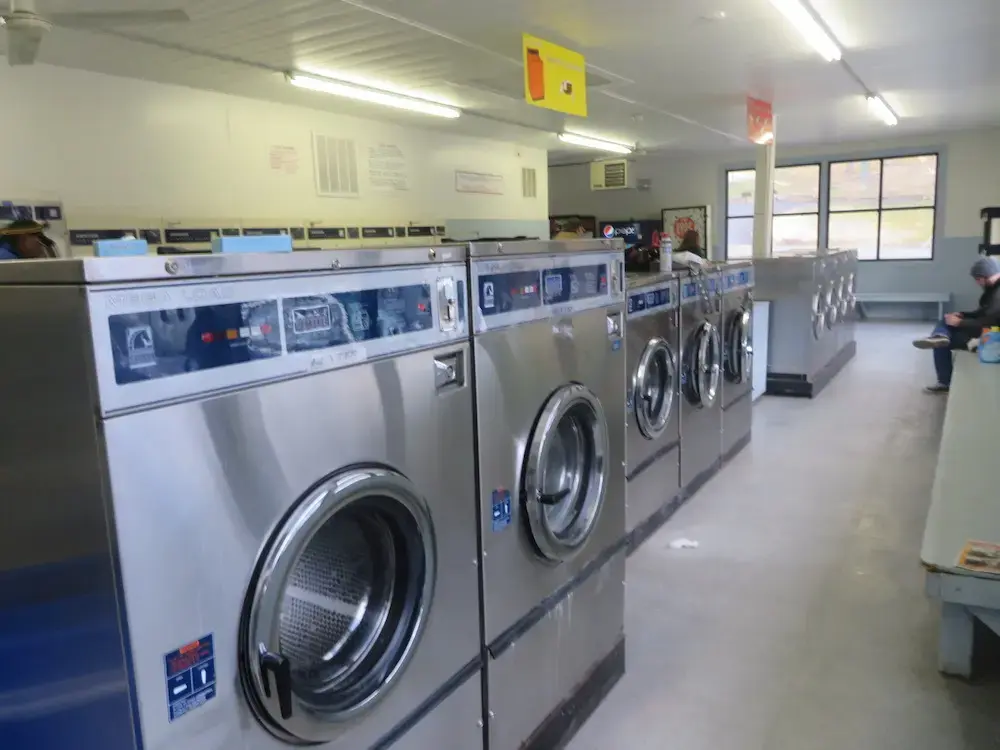 Clifton Forge Laundry Land Laundromat thumbnail 14