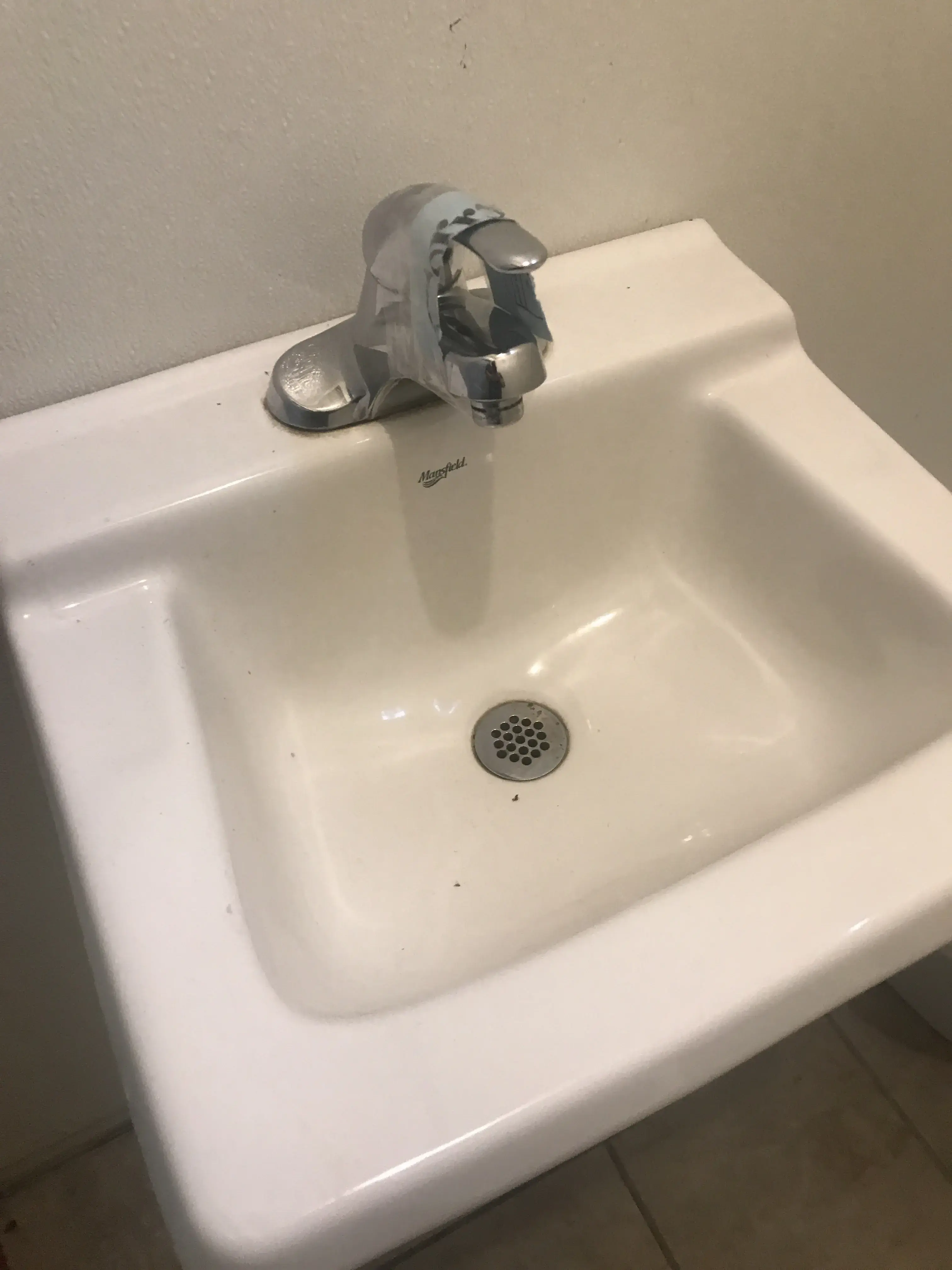 Clifton Forge Laundry Land Laundromat - Image 7