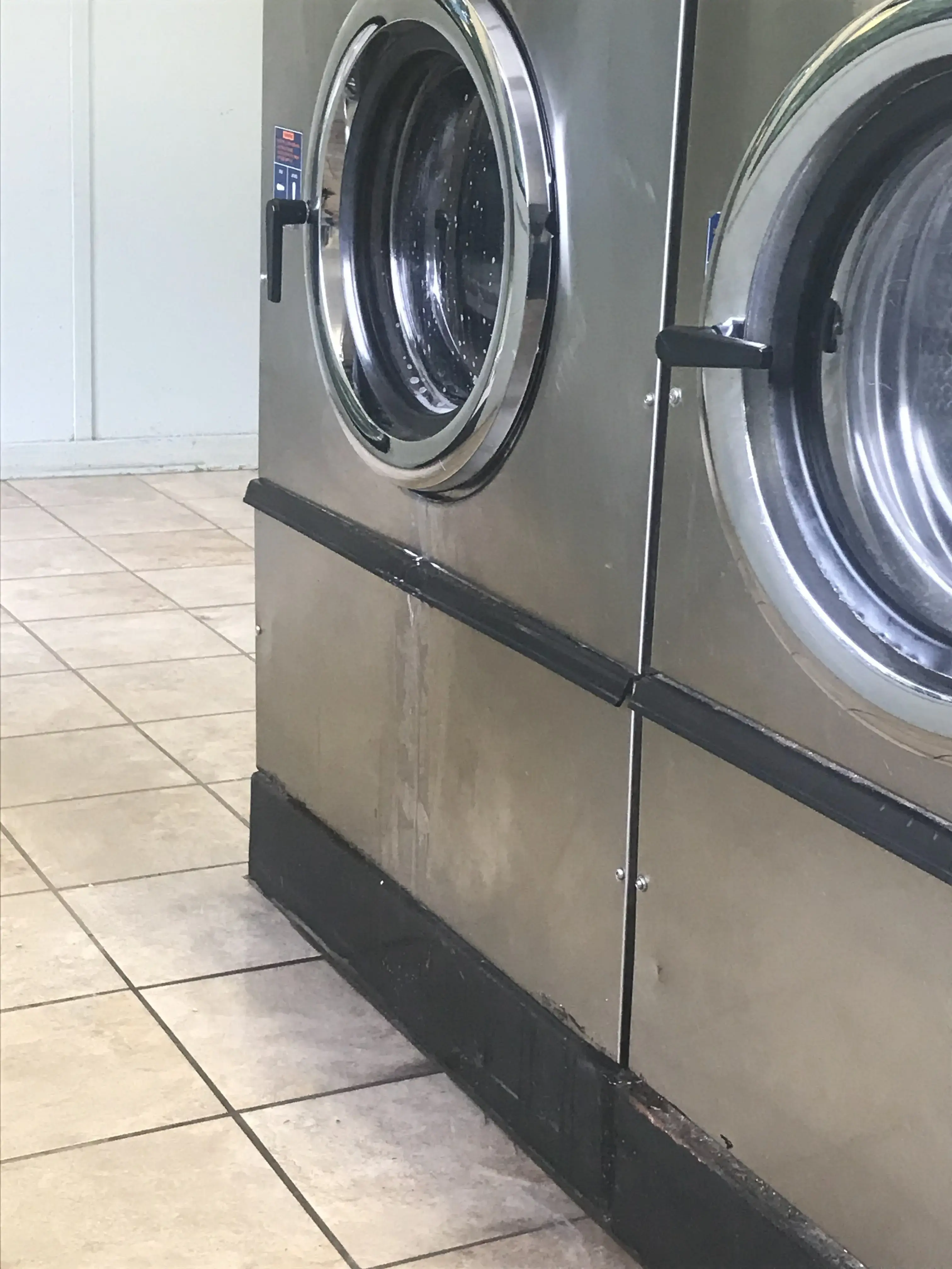 Clifton Forge Laundry Land Laundromat - Image 9