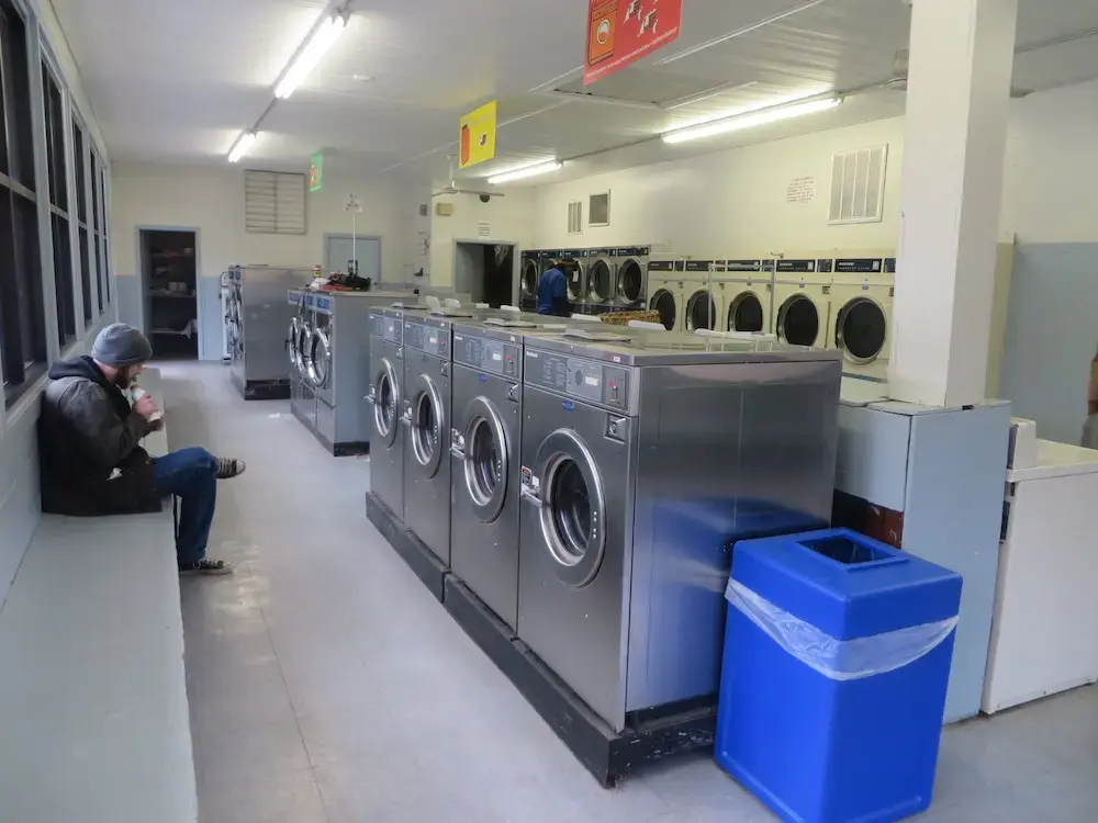 Clifton Forge Laundry Land Laundromat - Image 13
