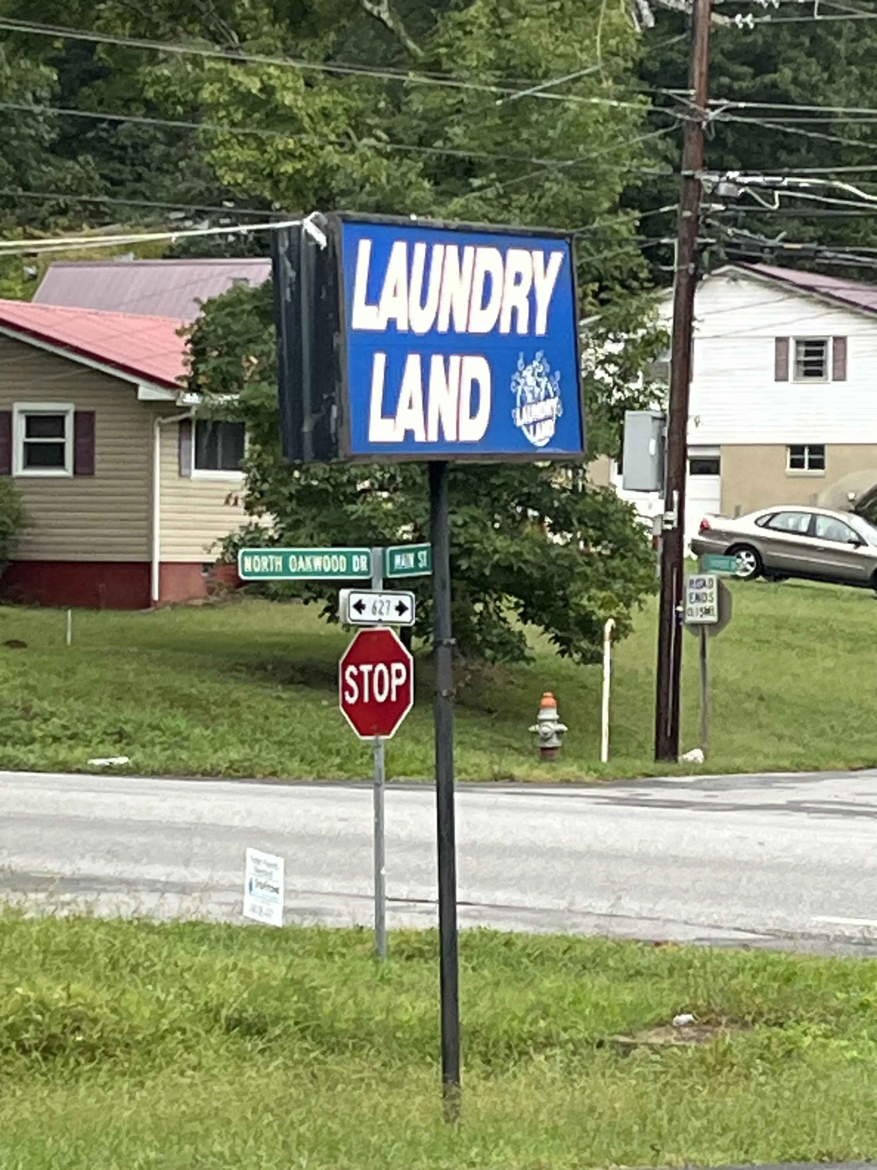 Clifton Forge Laundry Land Laundromat - Image 4