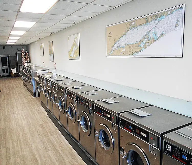 Clinton Laundromat thumbnail 7