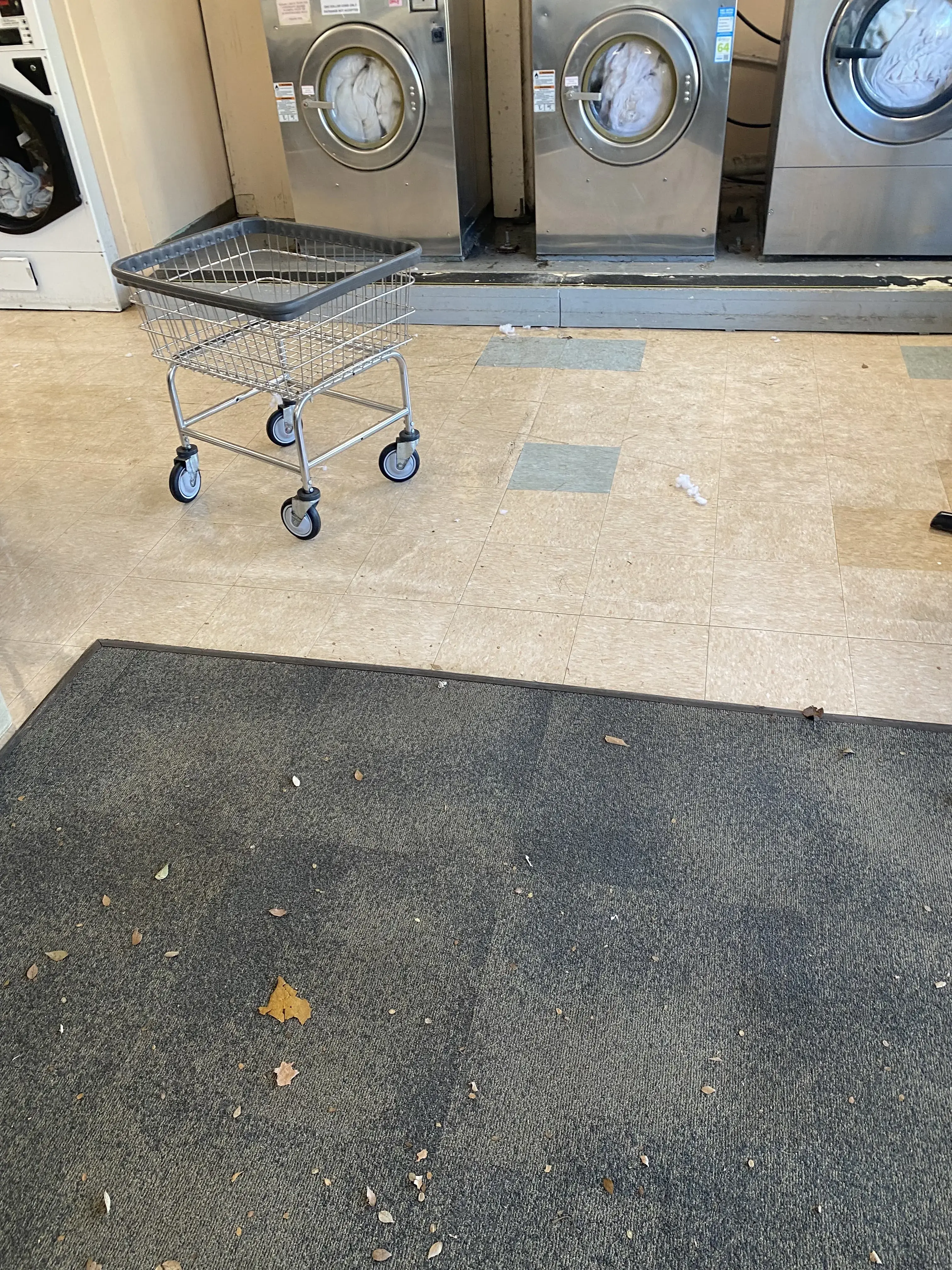 Clintonville Coin Laundry - Image 6