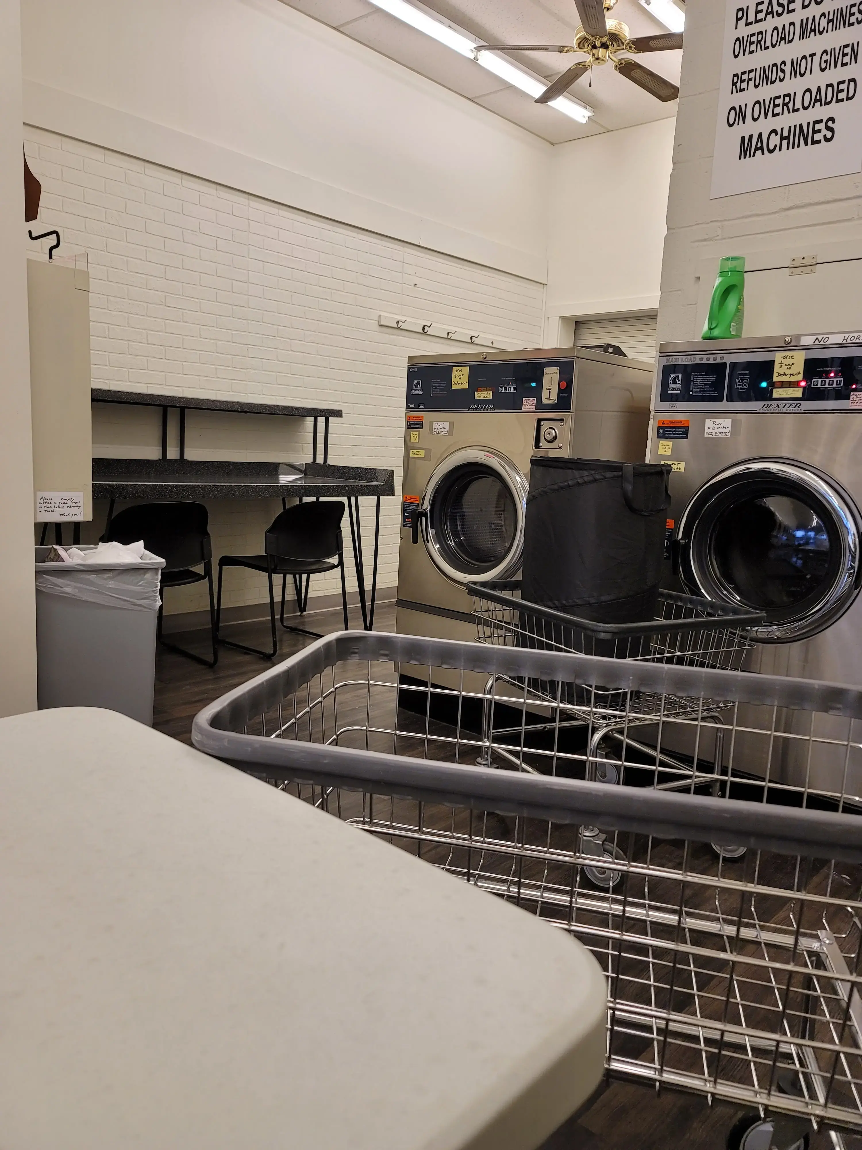 Cloister Laundromat - Image 20