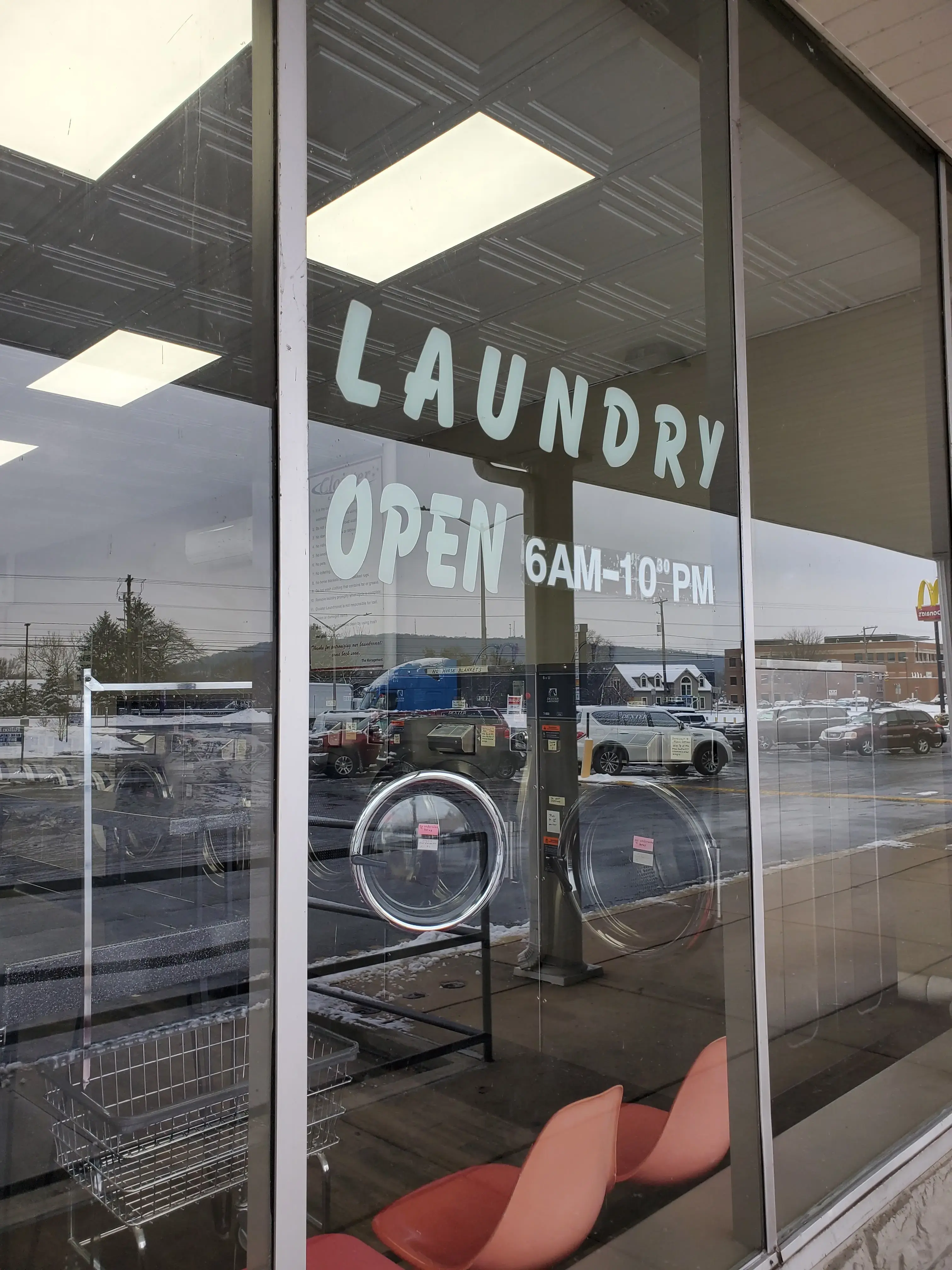 Cloister Laundromat thumbnail 14