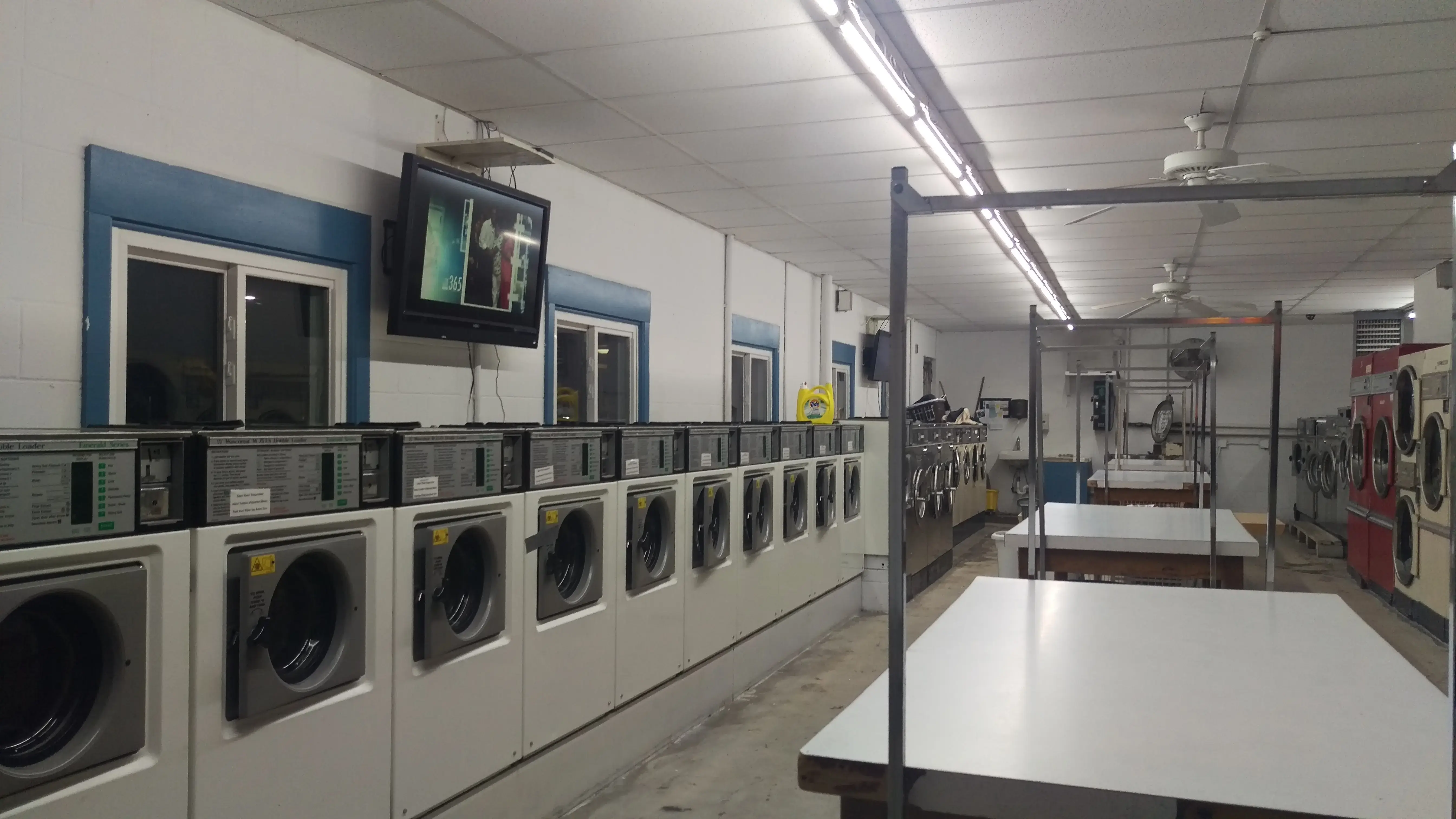 Clothes Basket Laundry thumbnail 5