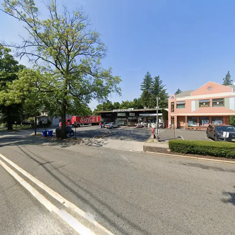 Clothes Encounters Laundromat and Dry Cleaner thumbnail 2