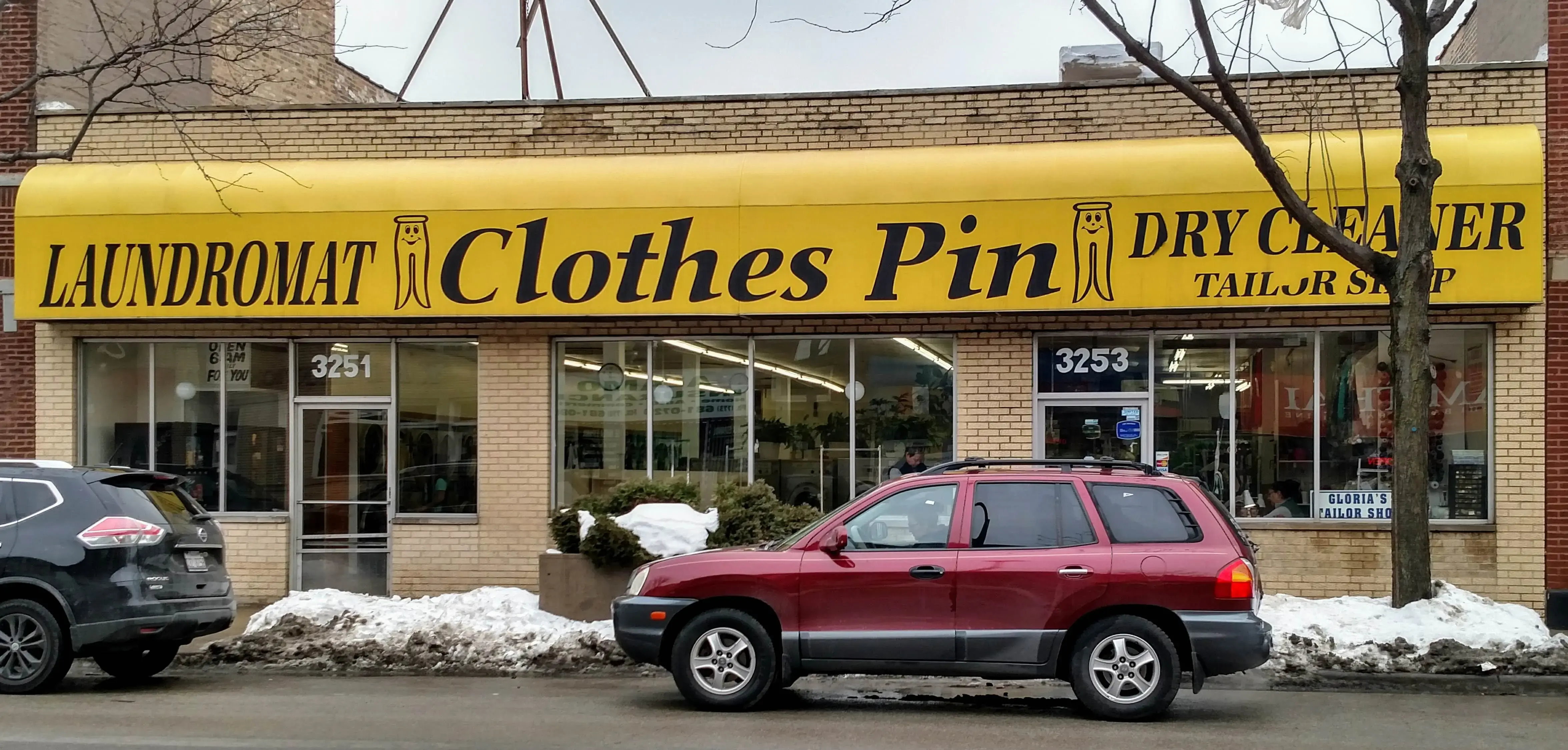Clothes Pin Laundromat Dry Clg thumbnail 1