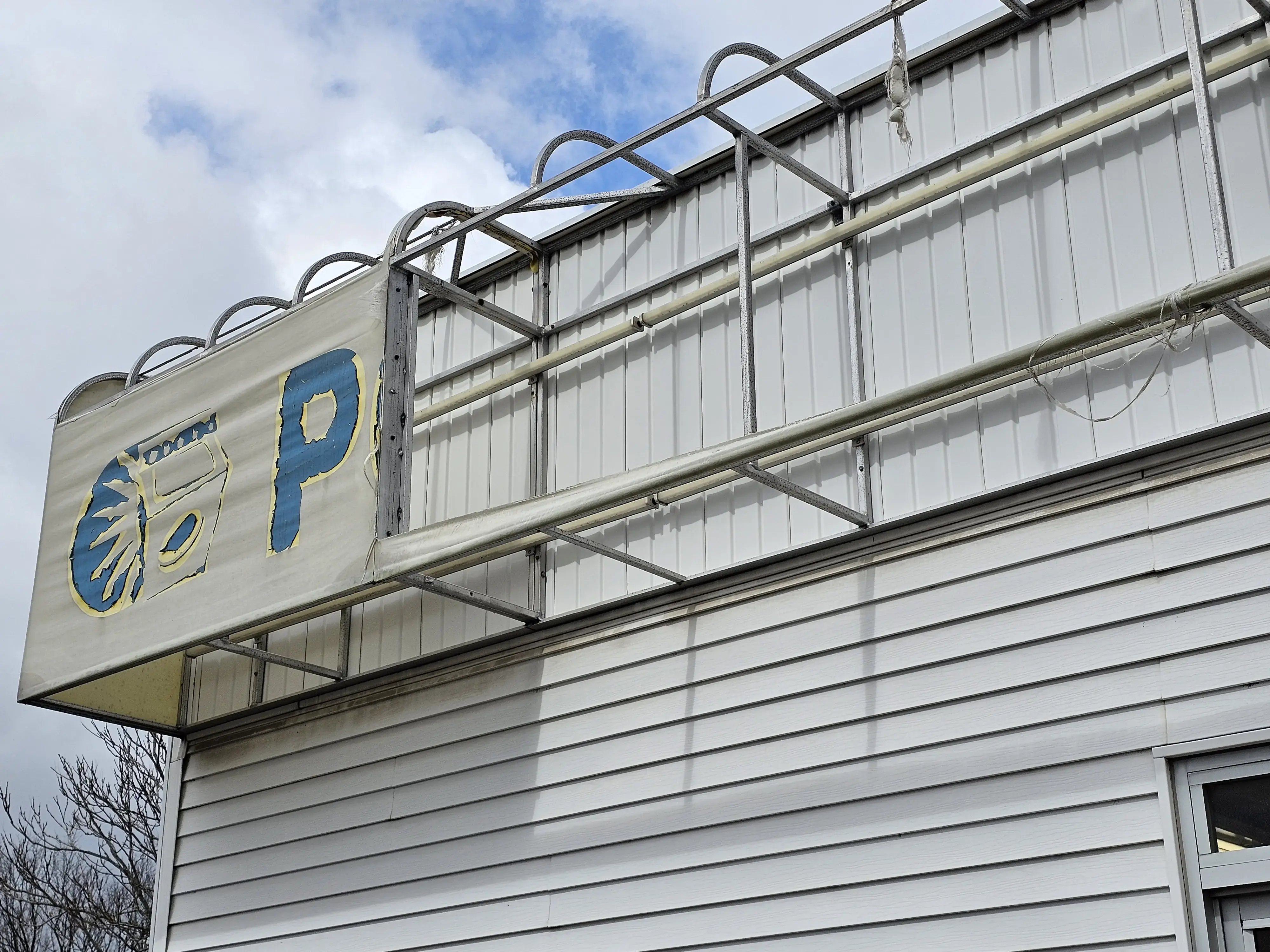 Clothesline Laundromat at Poinciana thumbnail 7