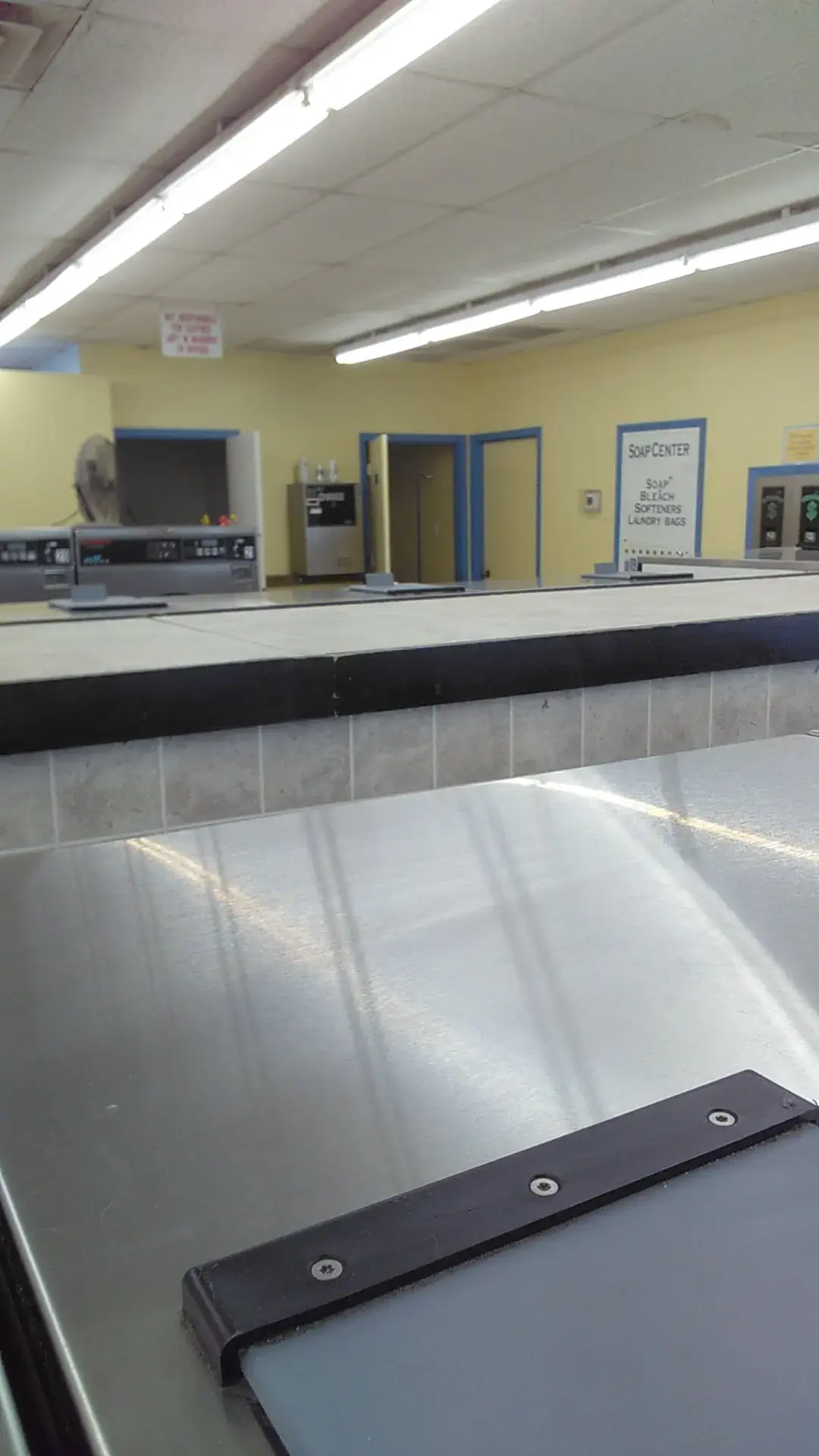Clothesline Laundromat at Poinciana - Image 13
