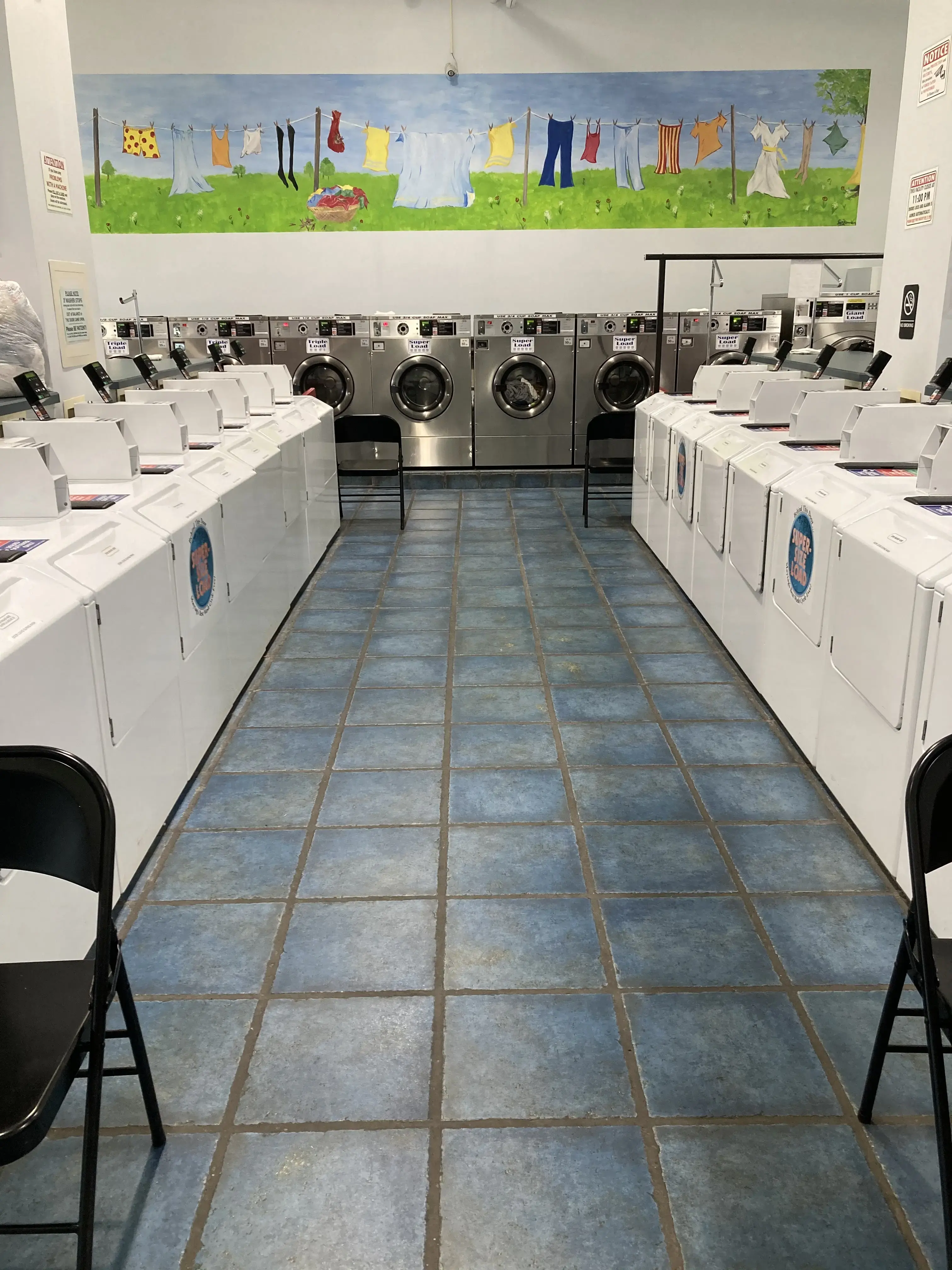 Clothesline Laundromat thumbnail 5