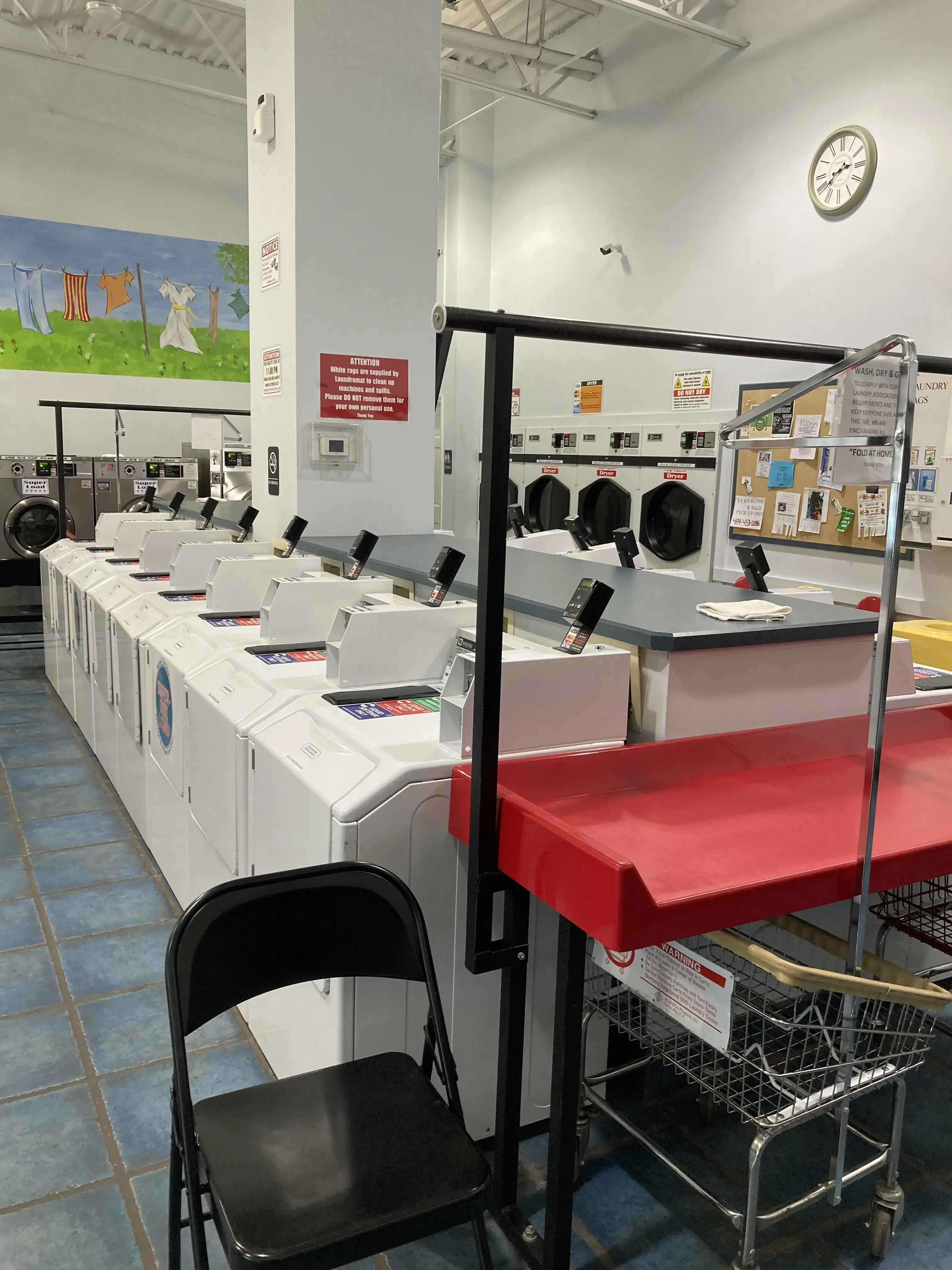 Clothesline Laundromat - Image 6