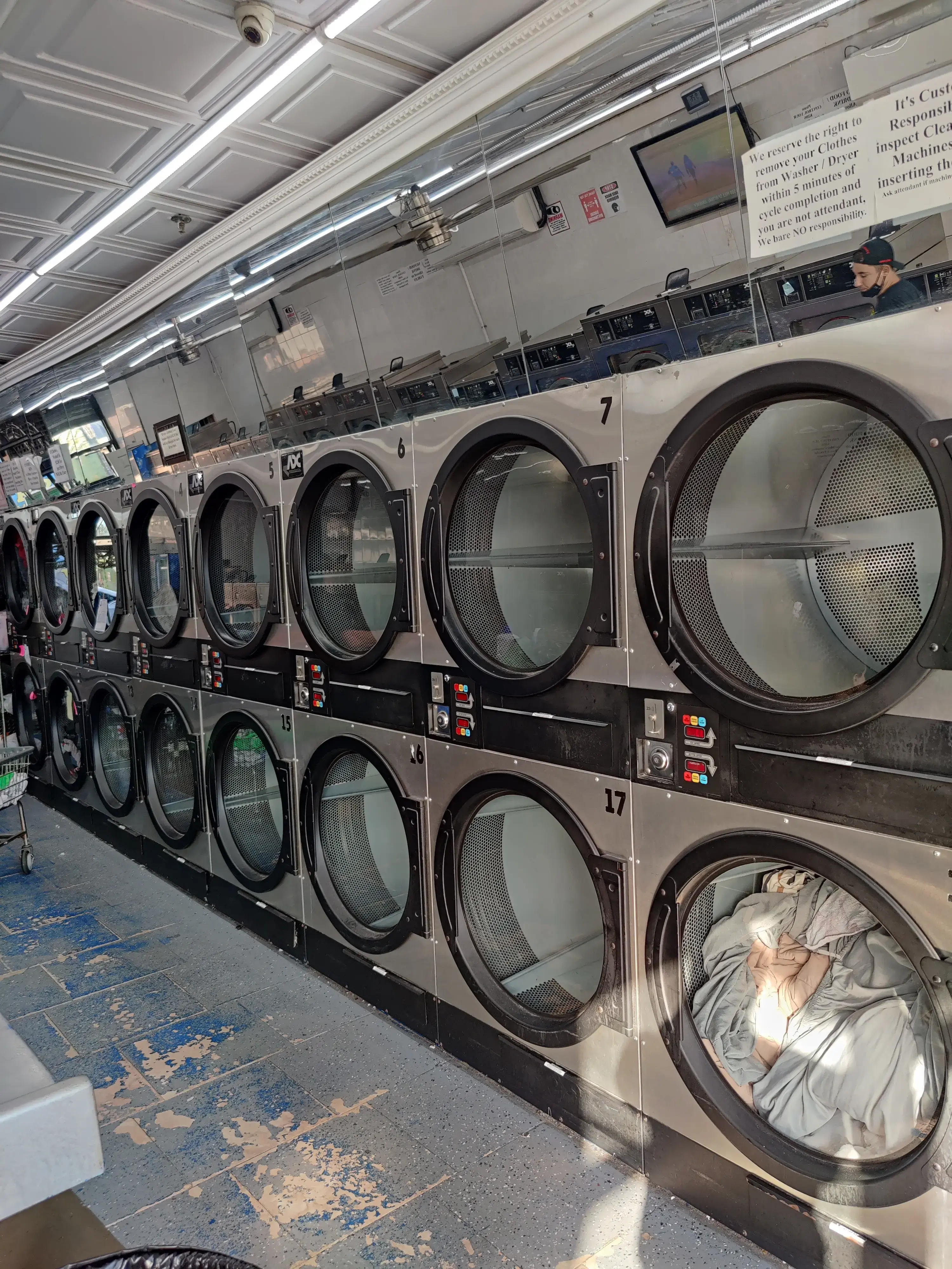 Clothesline Laundromat & Dry Cleaners thumbnail 2