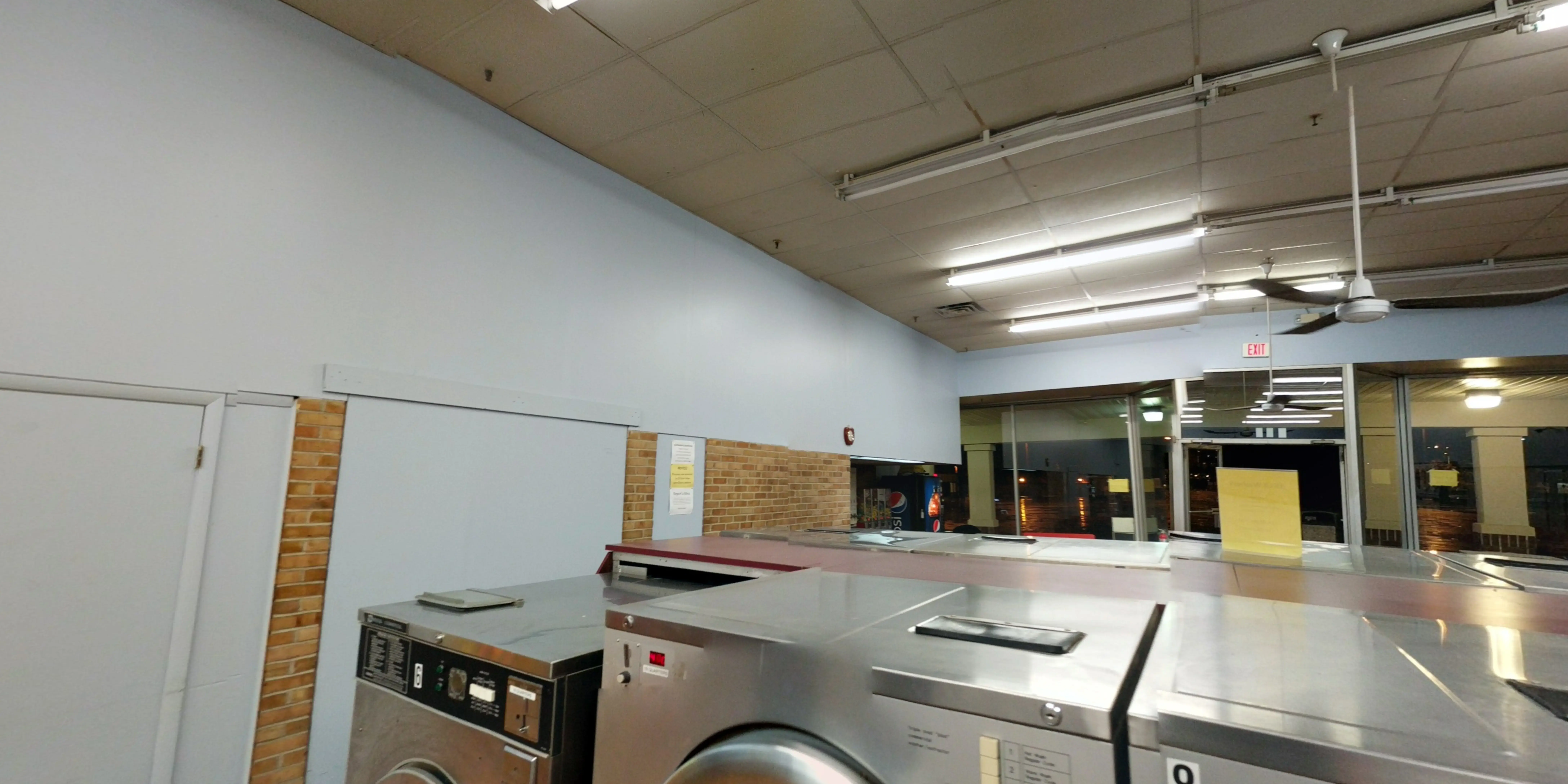 Clothesline Laundromat thumbnail 12