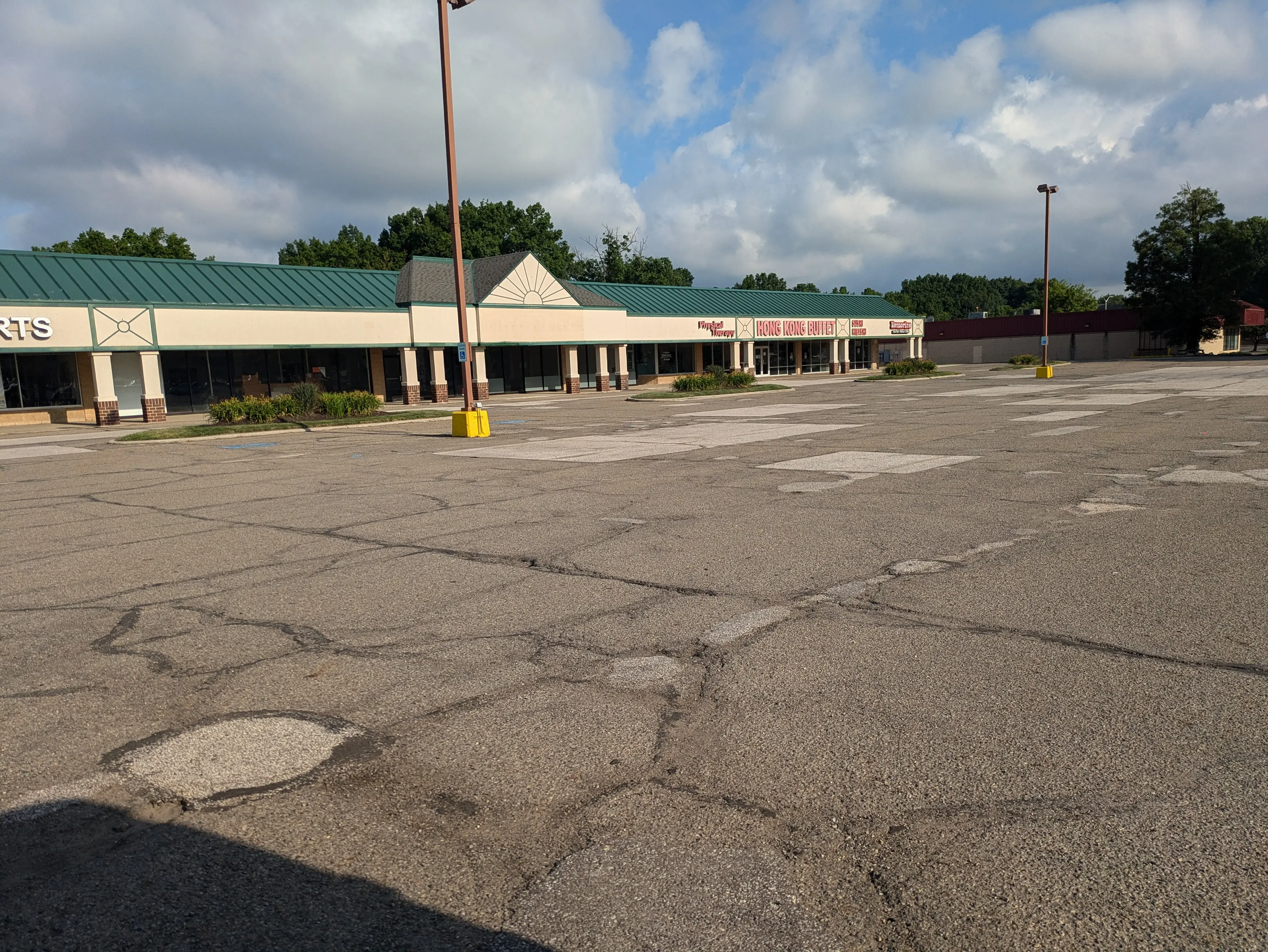 Clothesline Laundromat - Image 16