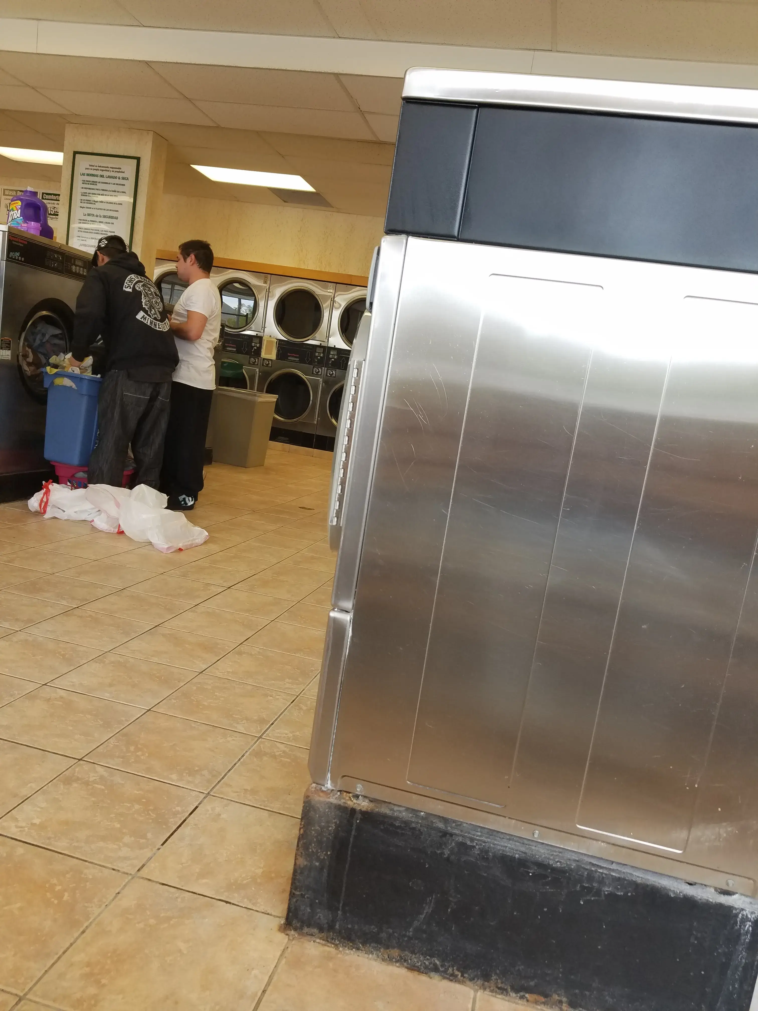 Clothesline Laundromat thumbnail 13