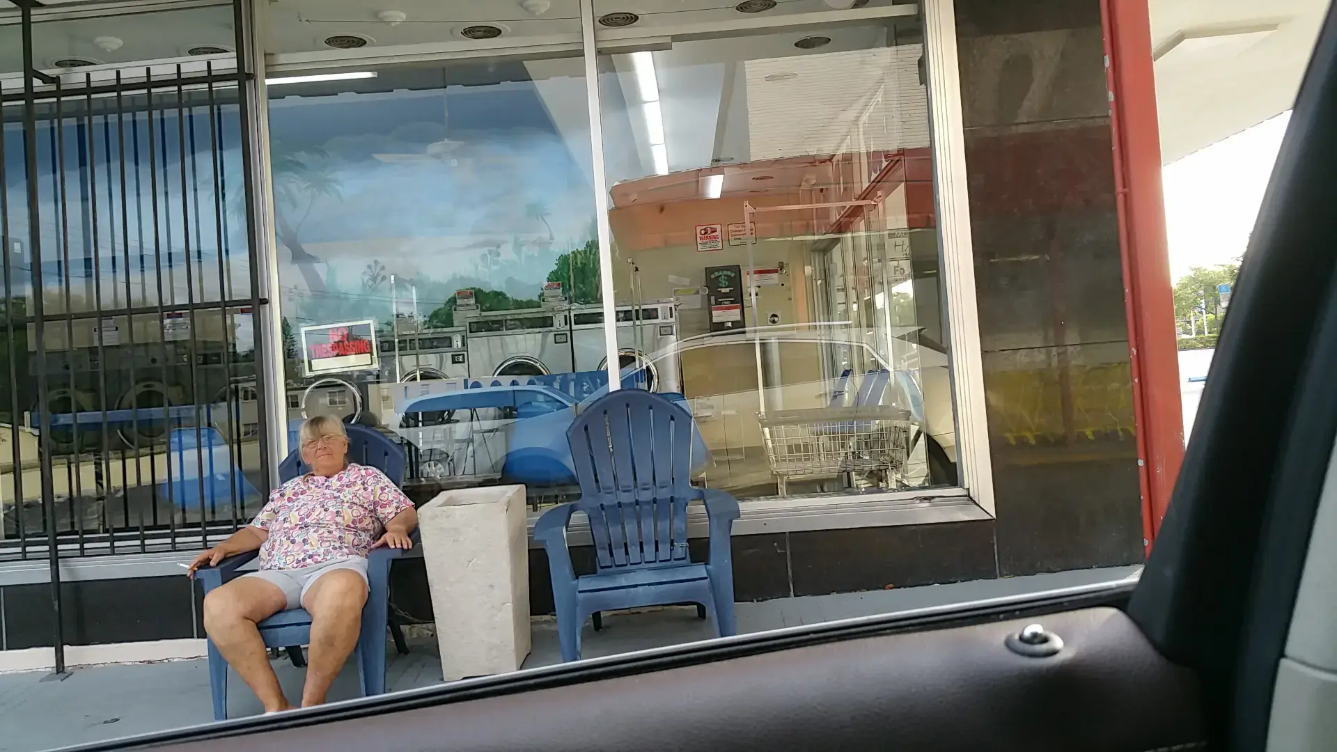 Clothesline Laundry - Image 9