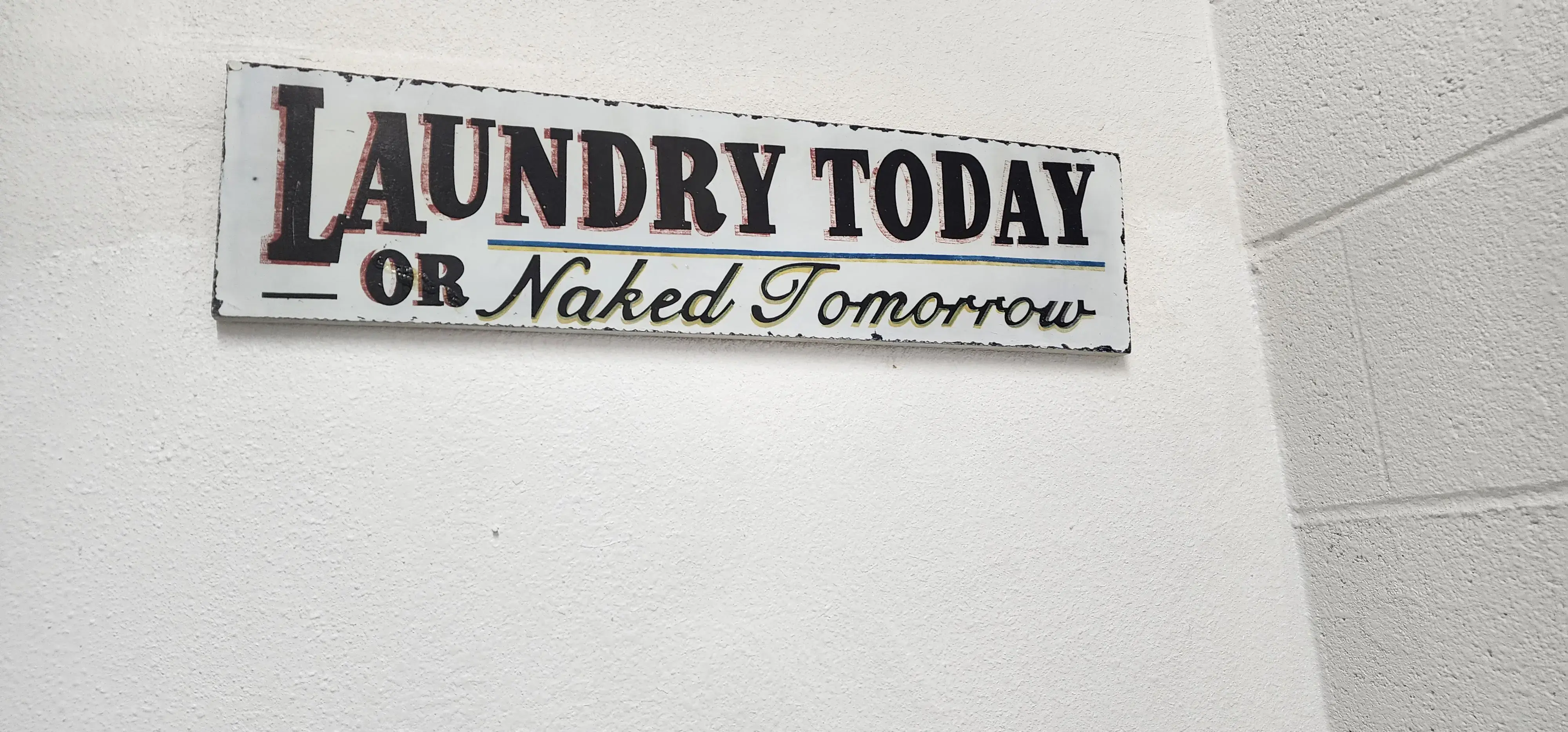 Clothezline Laundry thumbnail 2