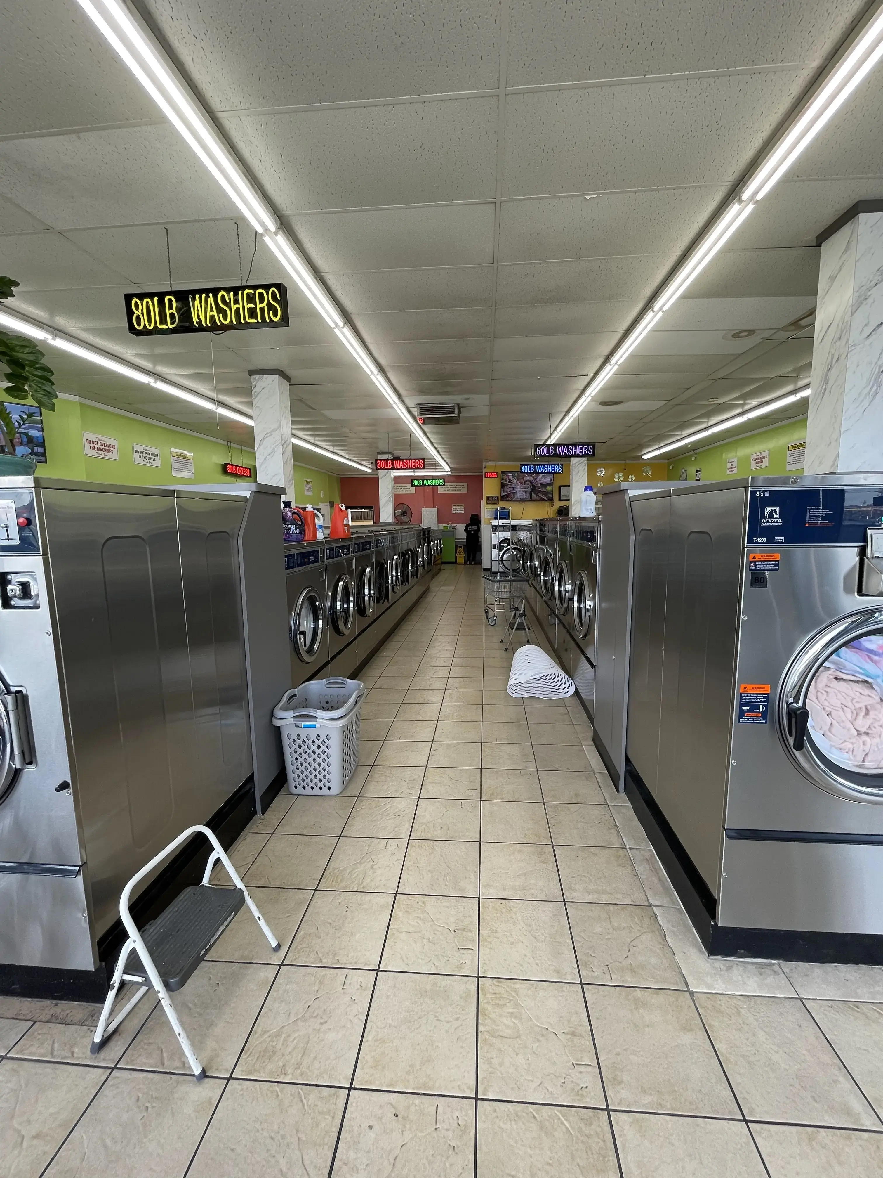 Clover Laundry - Image 17