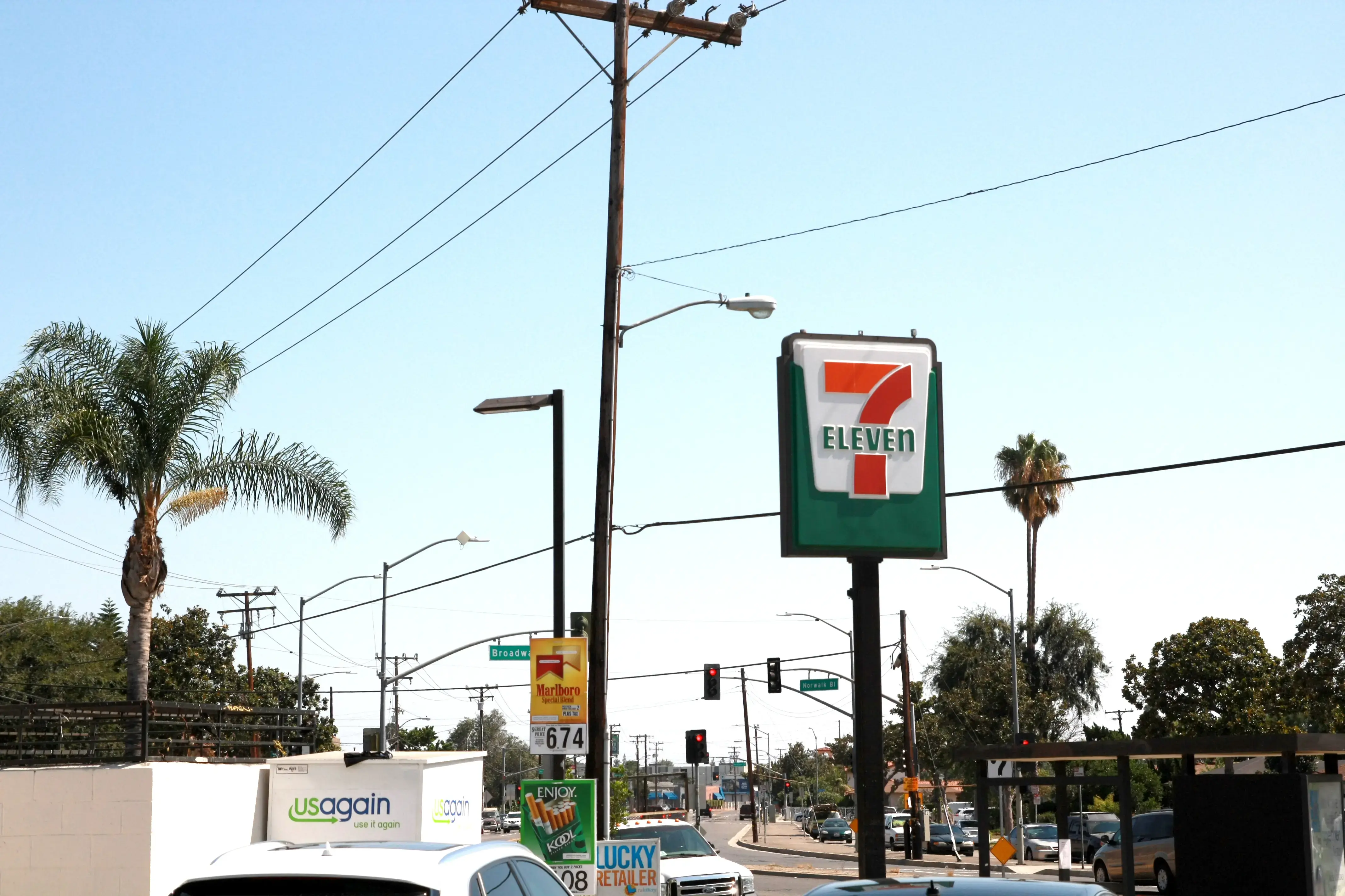 Clover Laundry Whittier thumbnail 7