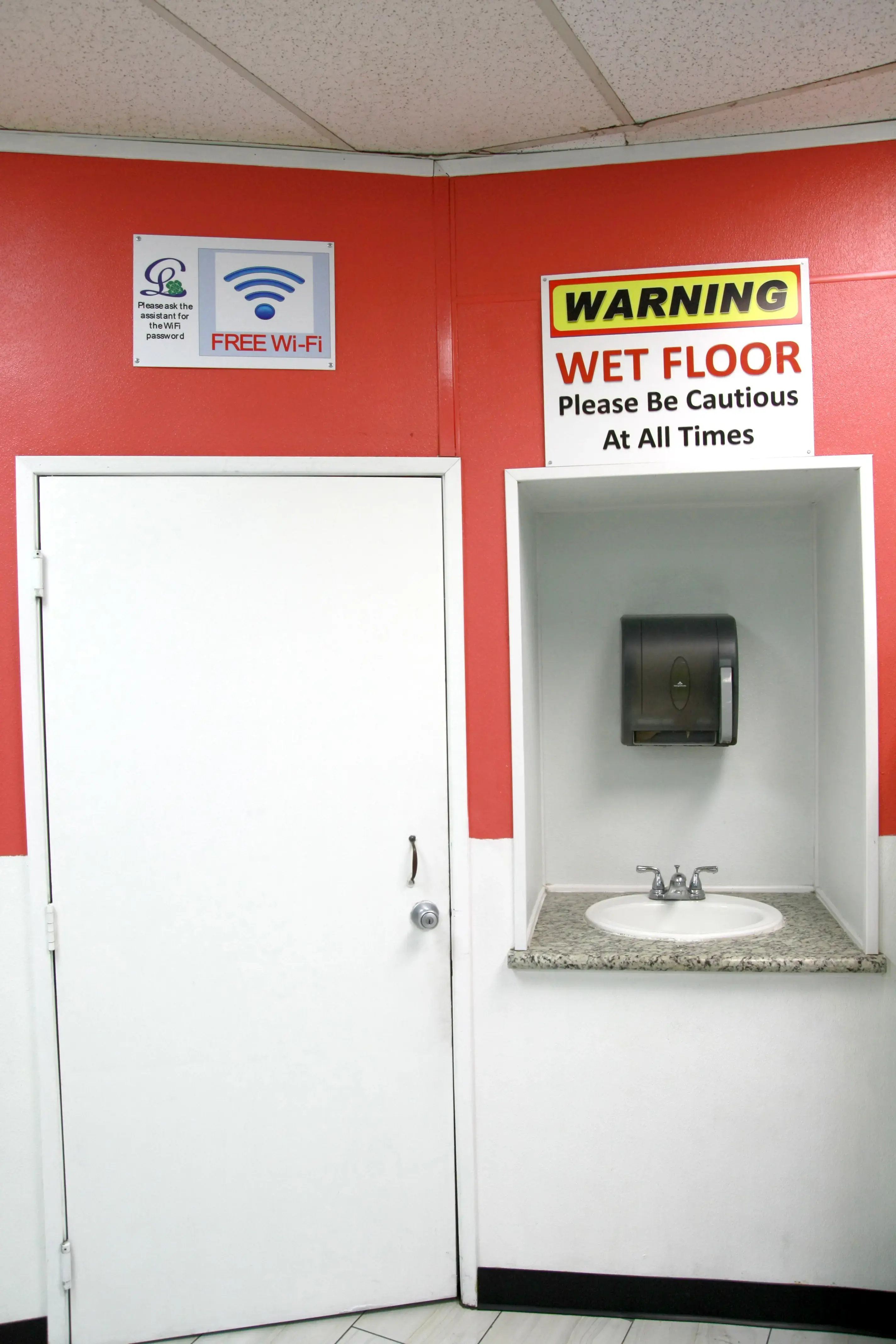 Clover Laundry Whittier thumbnail 16