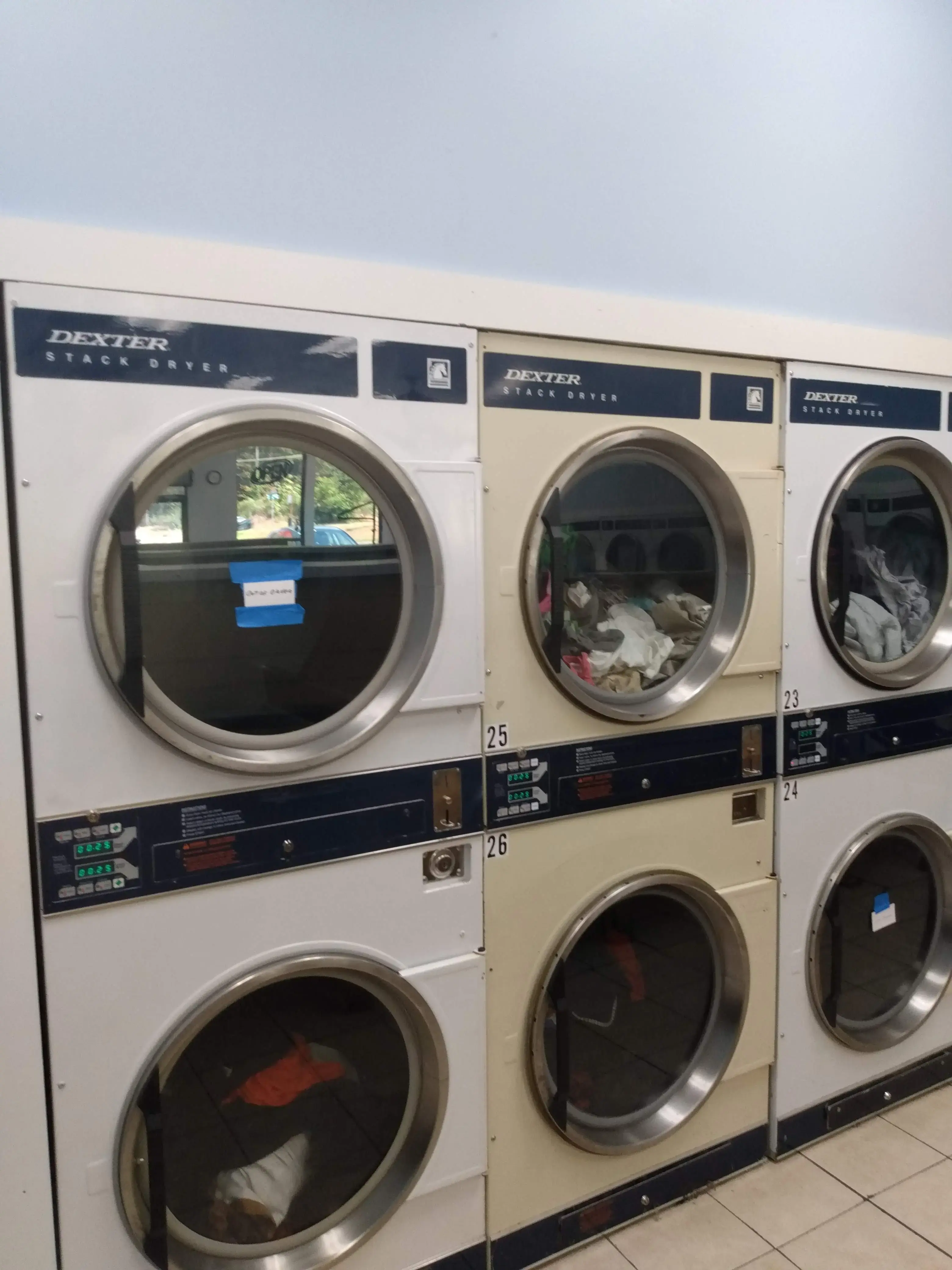 Club Laundromat - Image 11