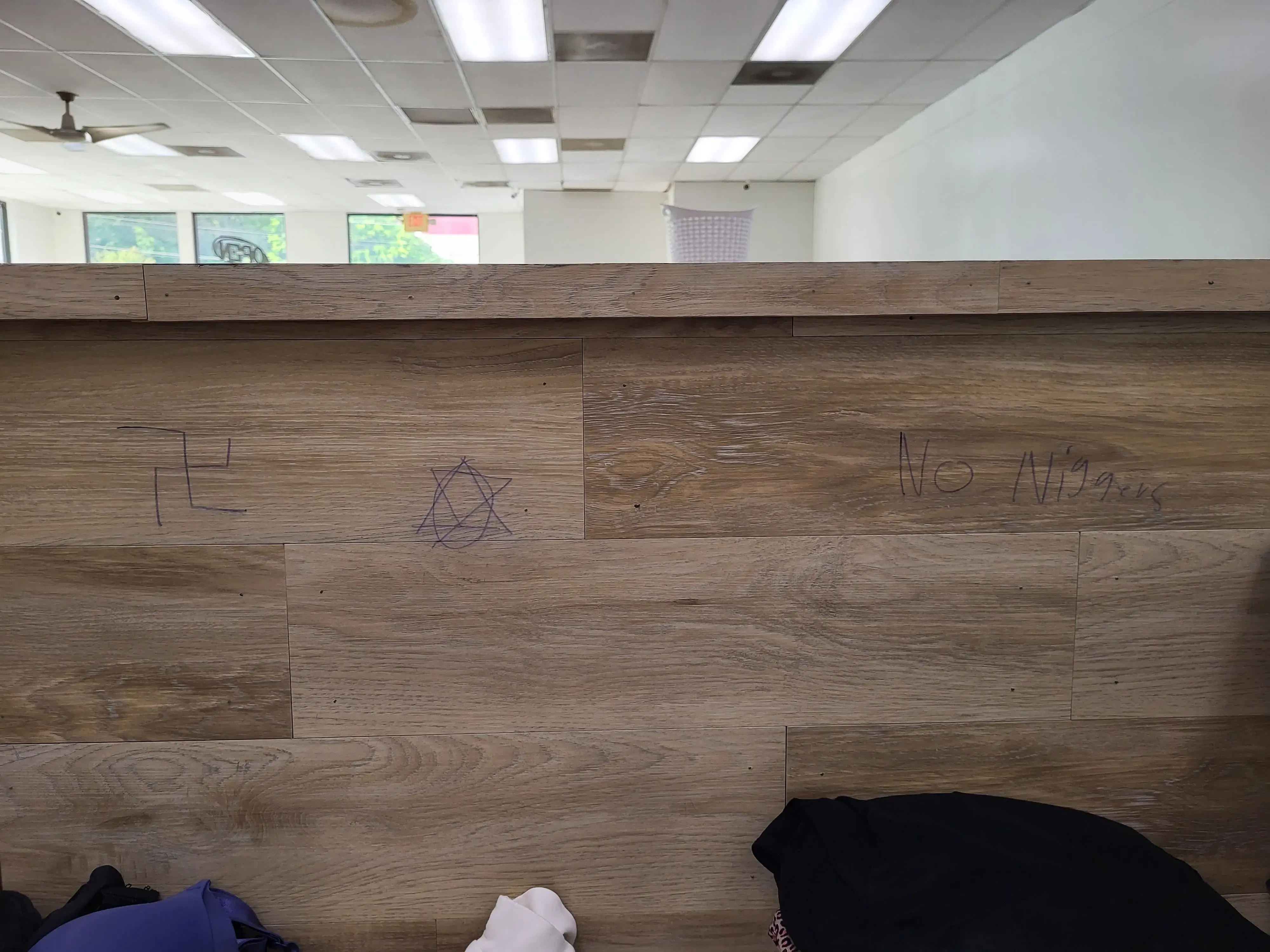 Club Laundromat - Image 7