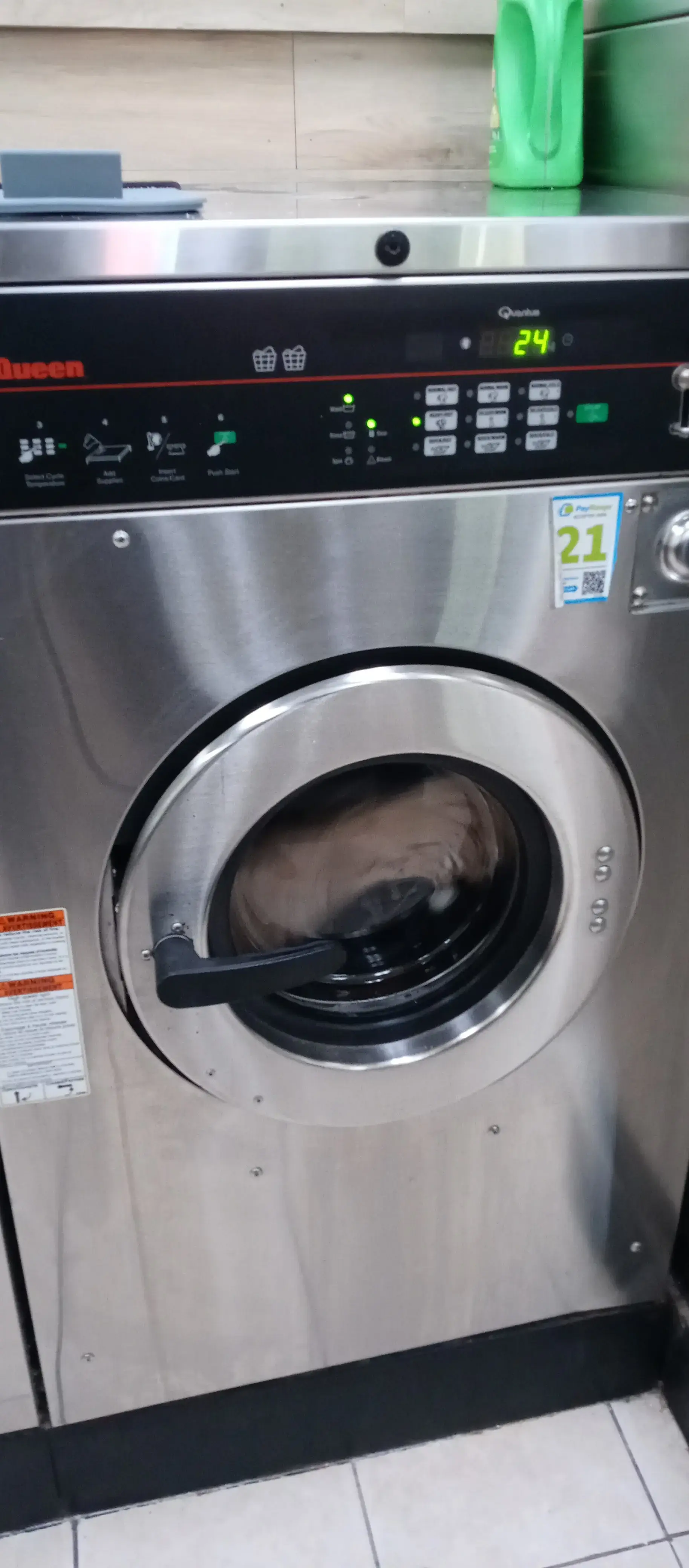 Club Laundromat - Image 12