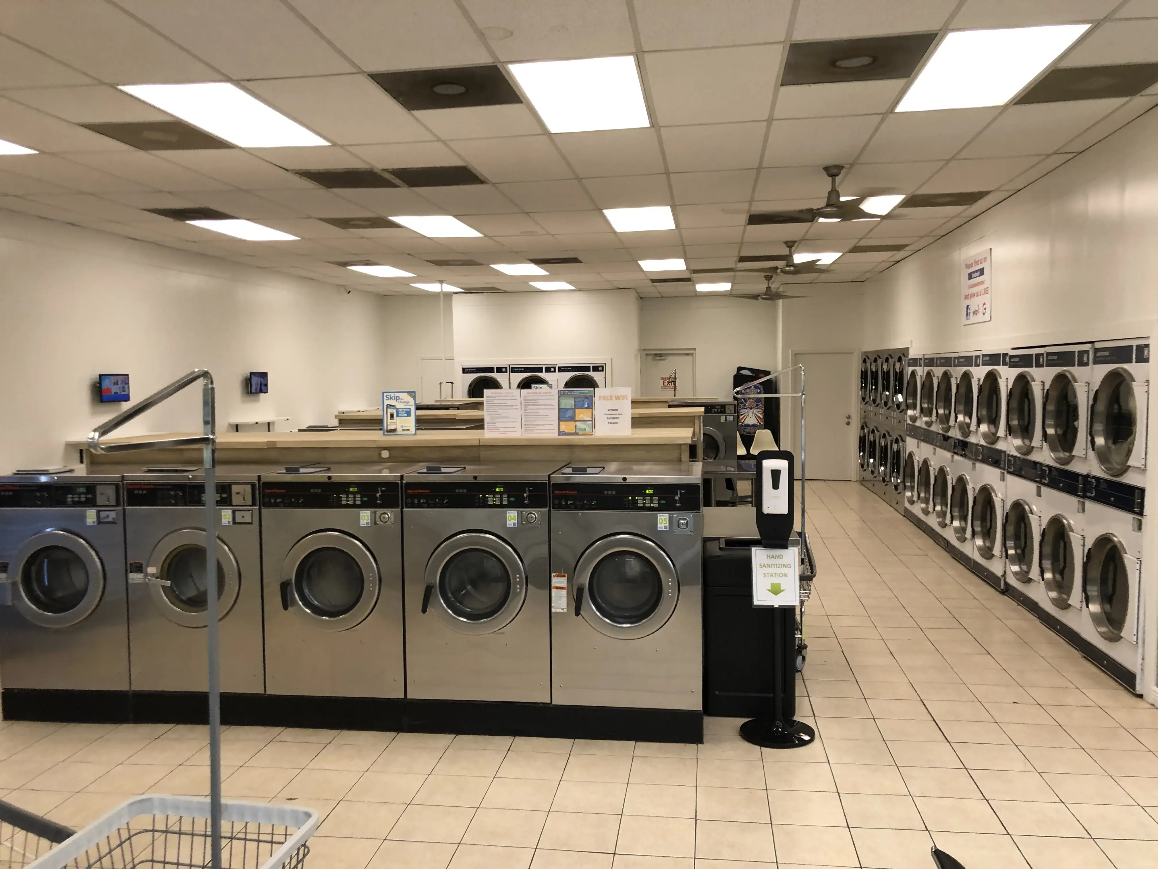 Club Laundromat location