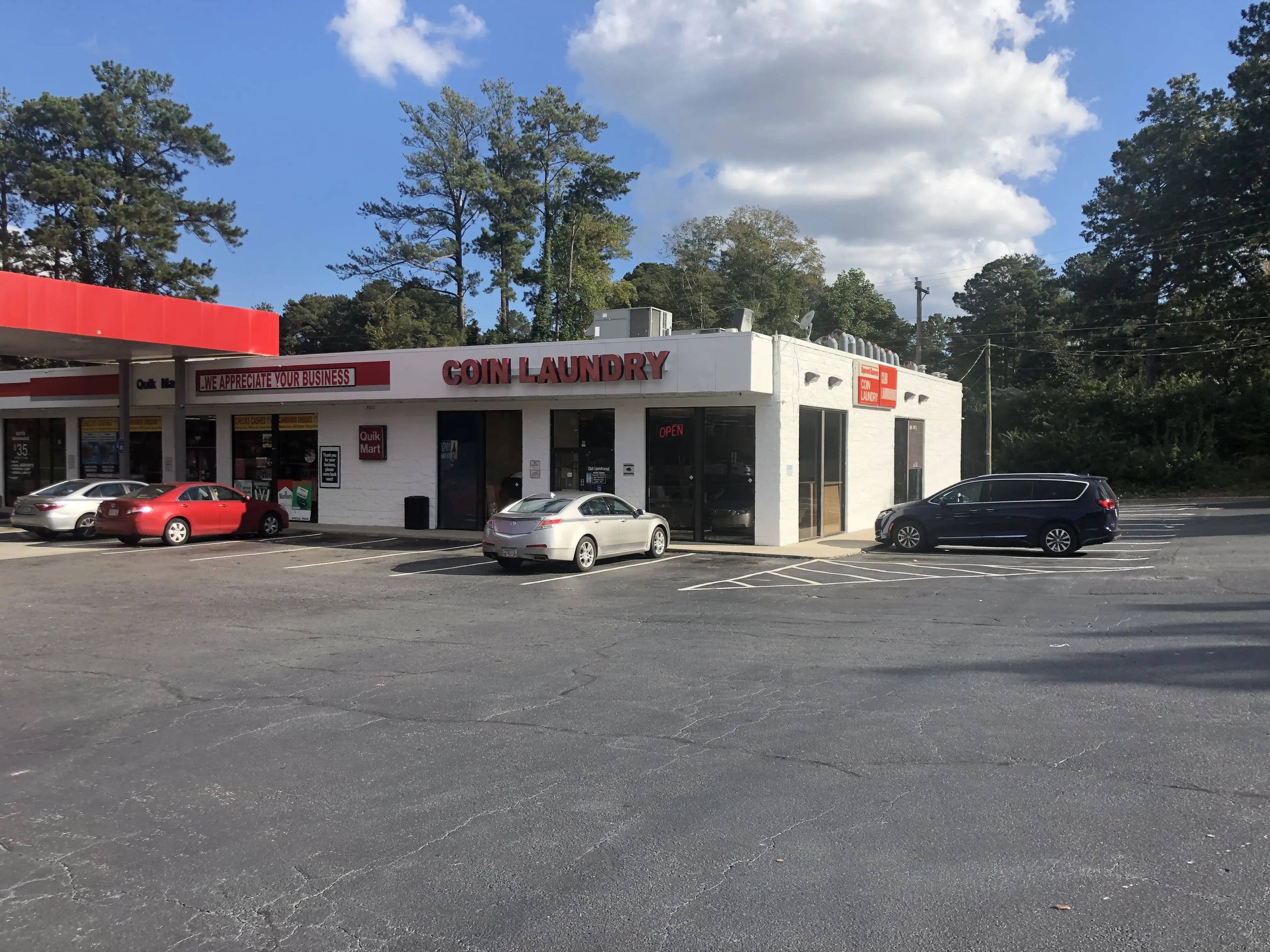 Club Laundromat - Image 6