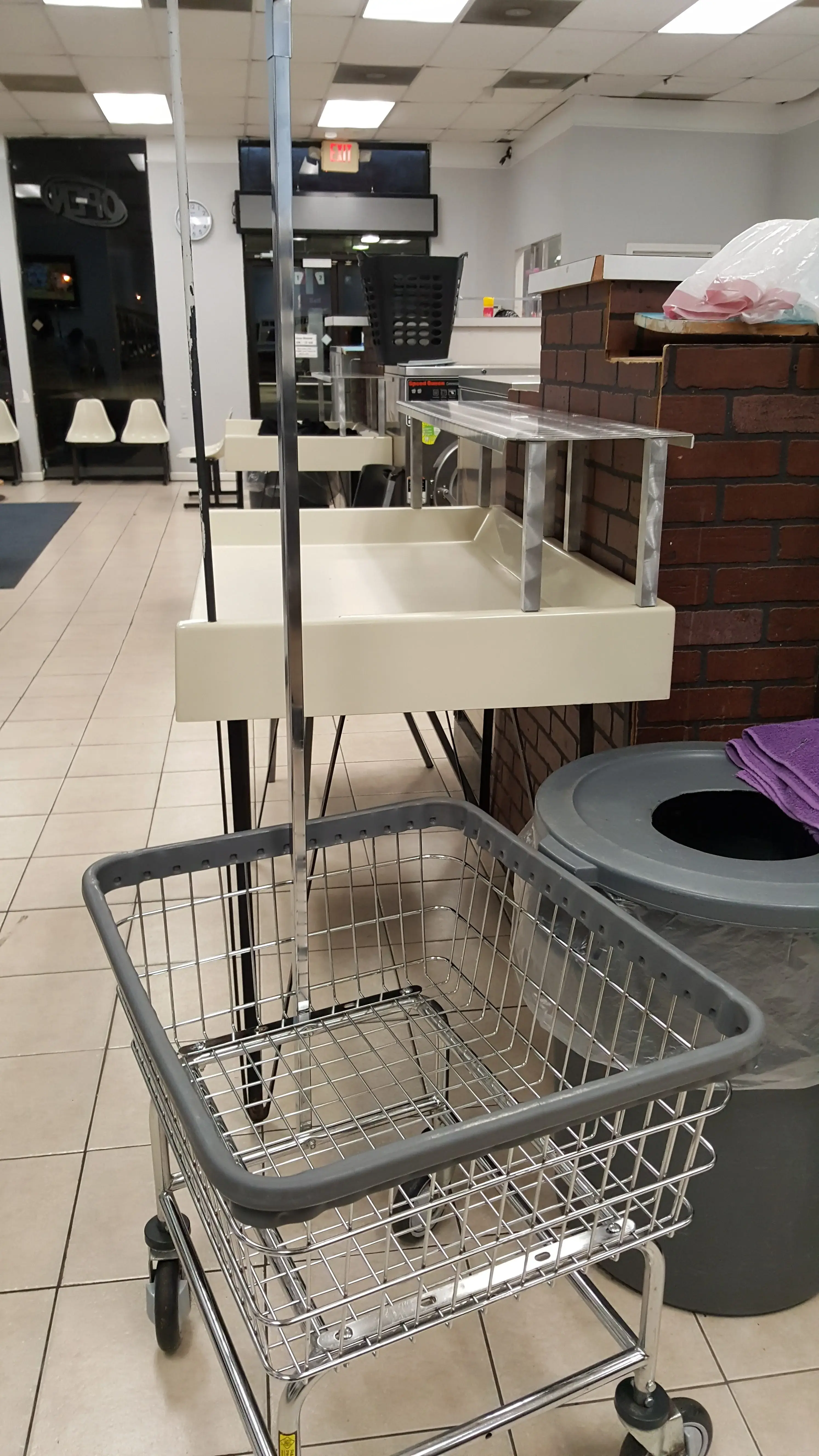 Club Laundromat - Image 17