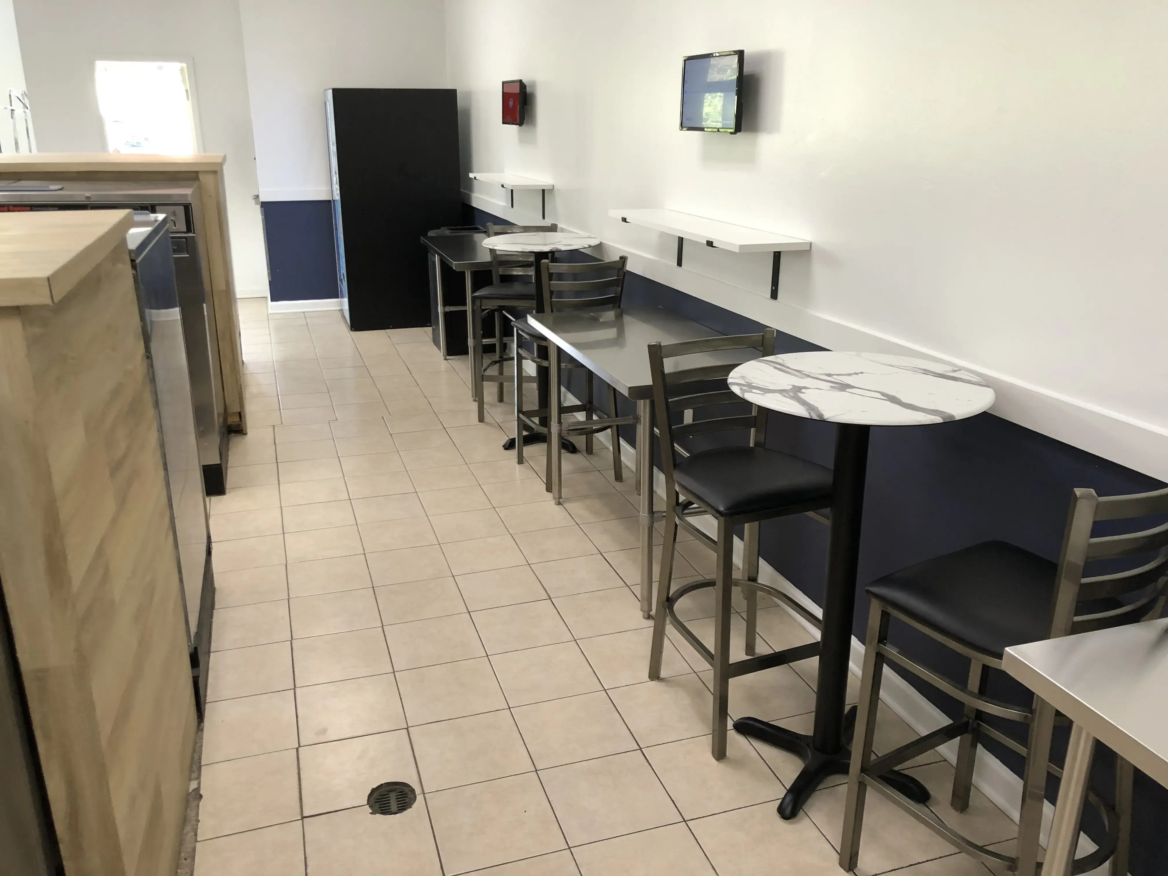 Club Laundromat thumbnail 19