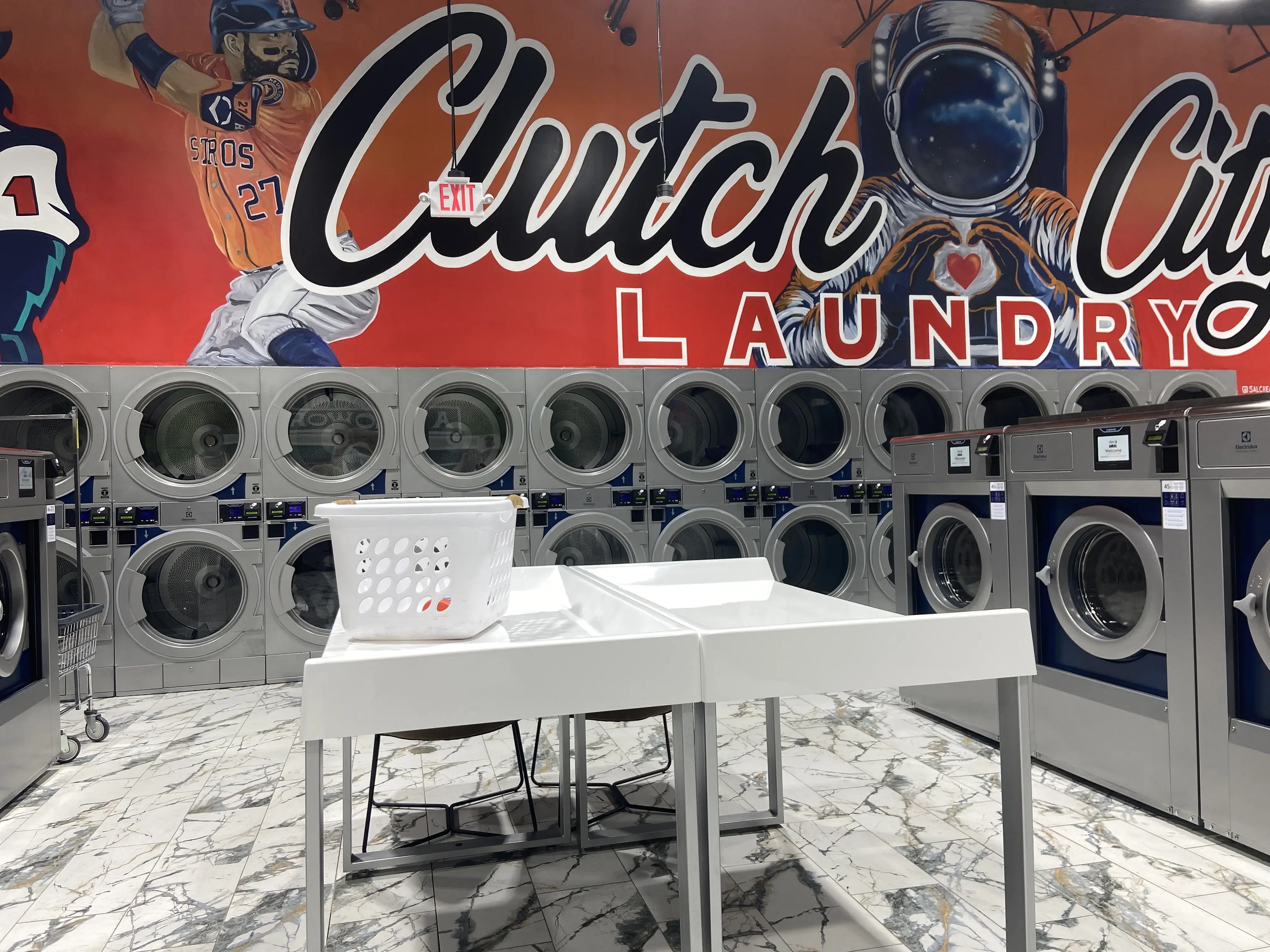 Clutch City Laundry - Hillcroft thumbnail 7