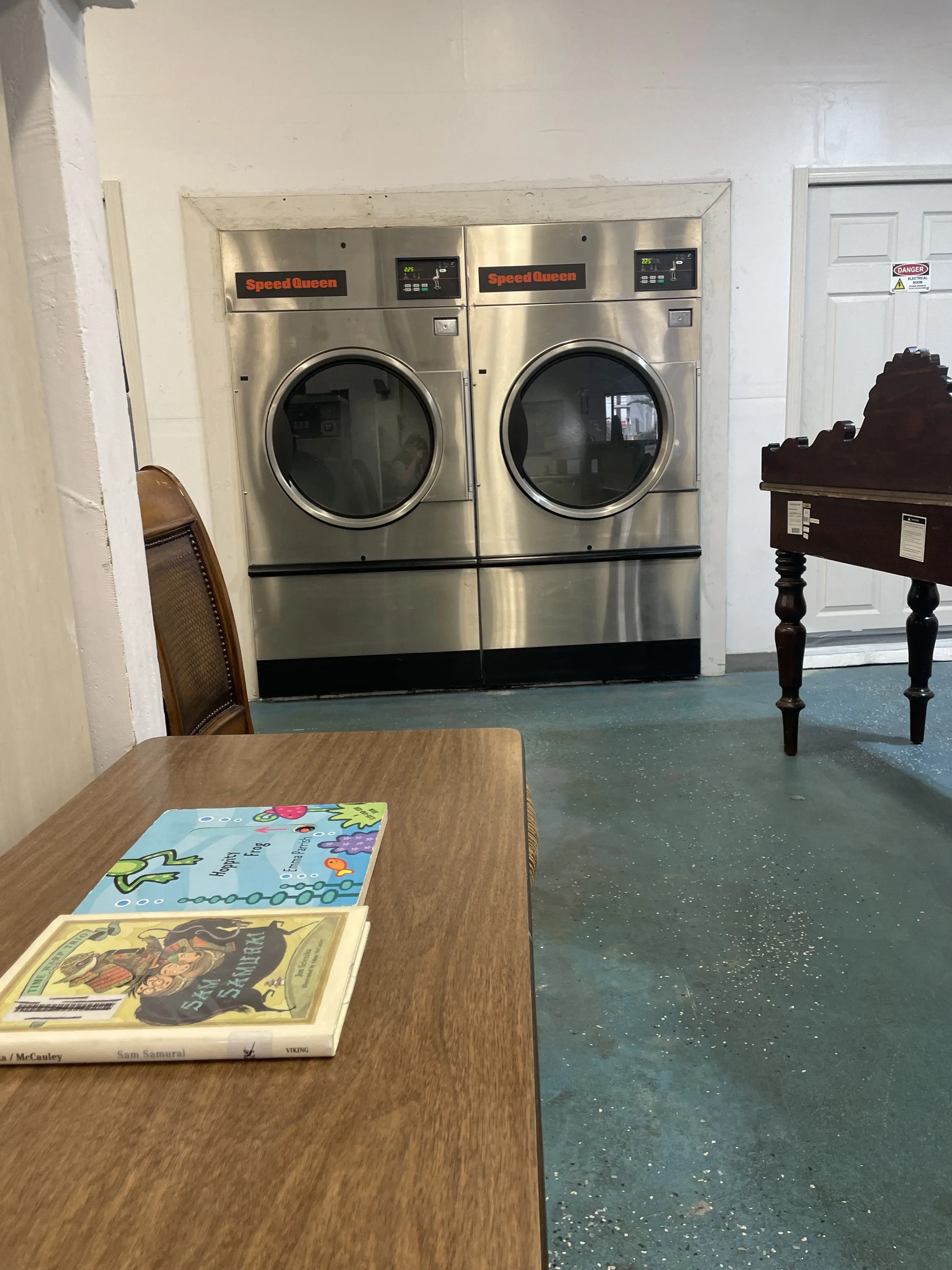 CMC Five Star Laundromat - Image 4