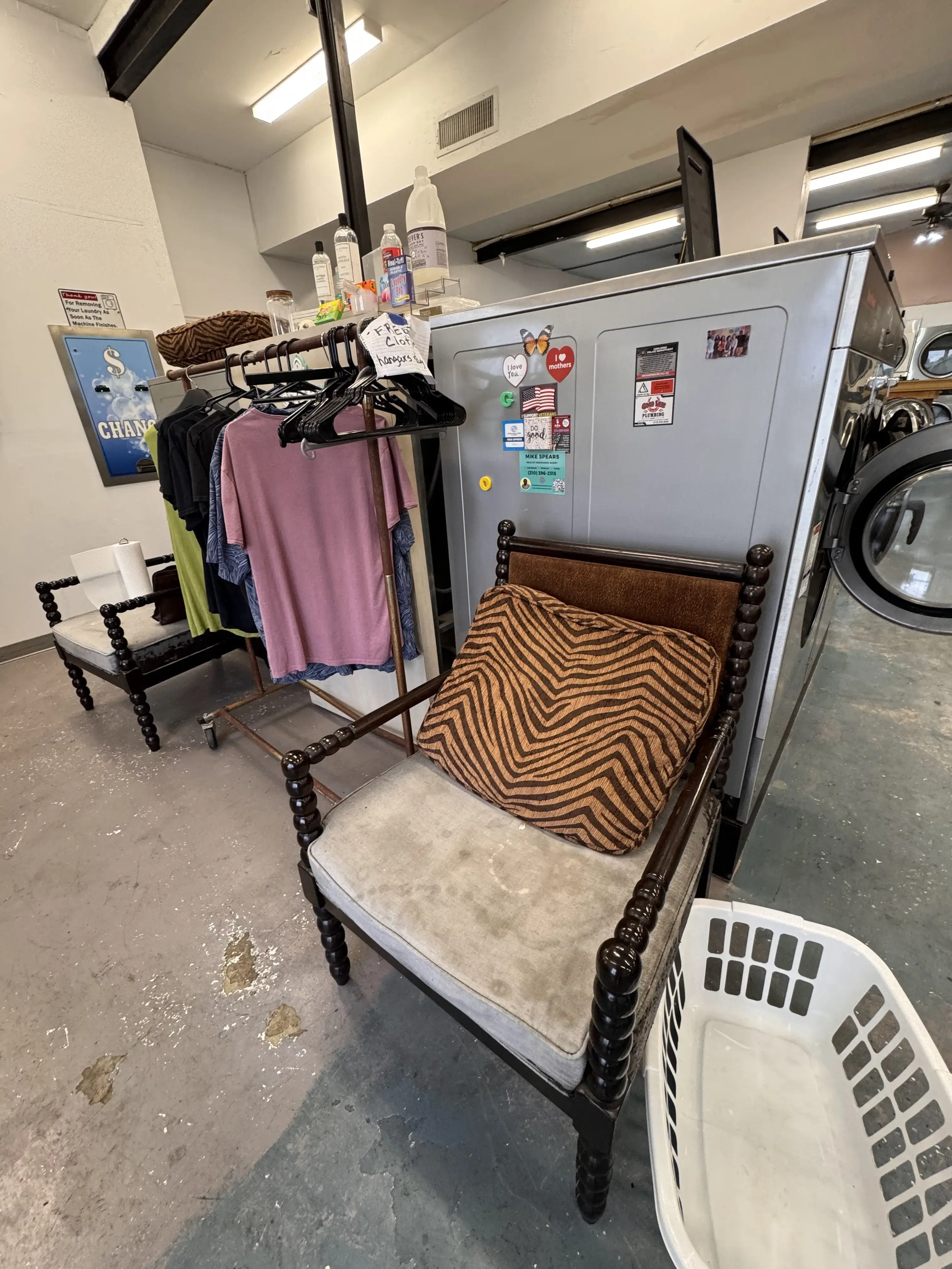 CMC Five Star Laundromat thumbnail 6