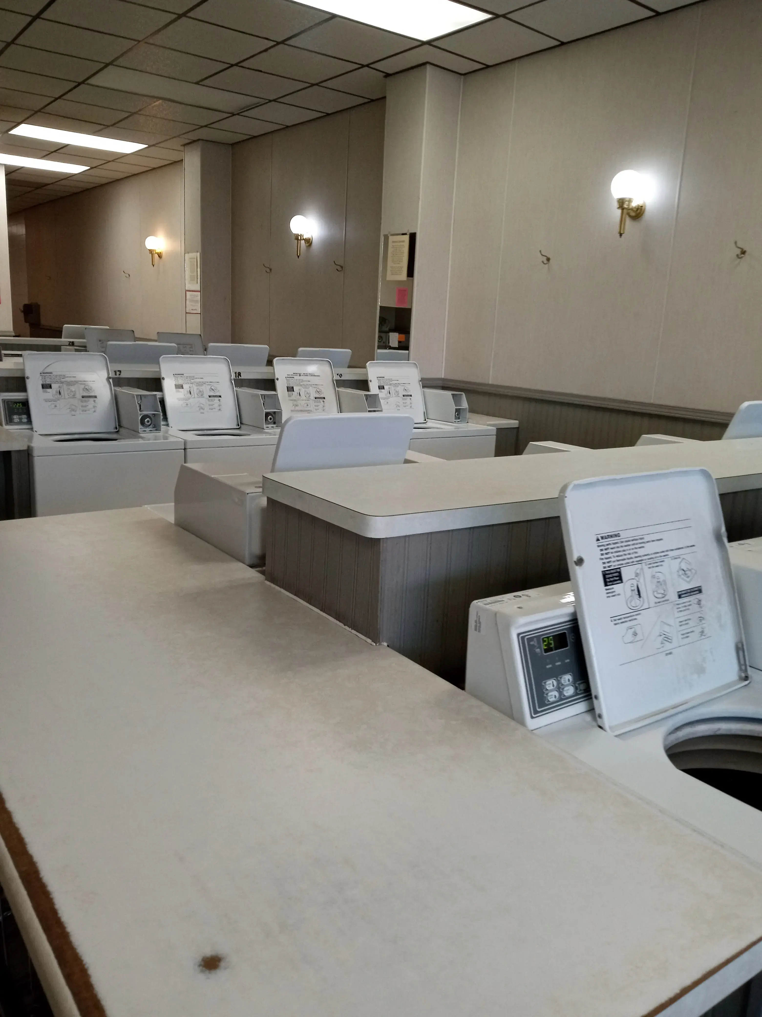 Coachlite Laundromat - Image 2