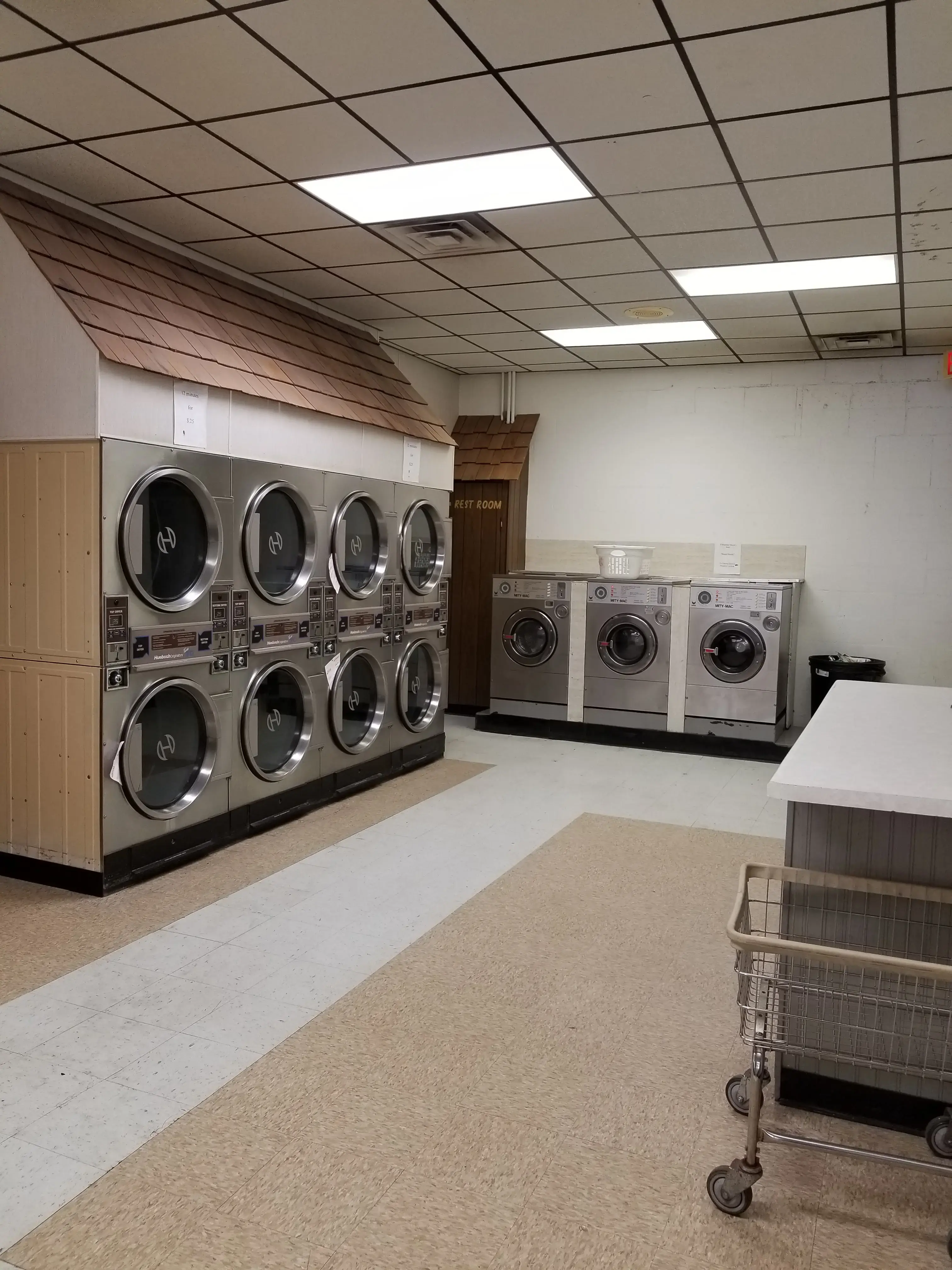 Coachlite Laundromat - Image 5