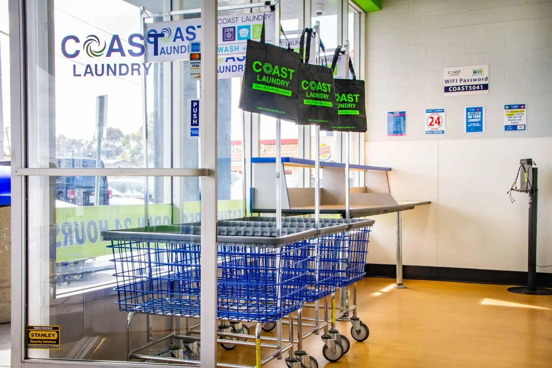 Coast Laundry - Free Ozone - Laundromat thumbnail 13