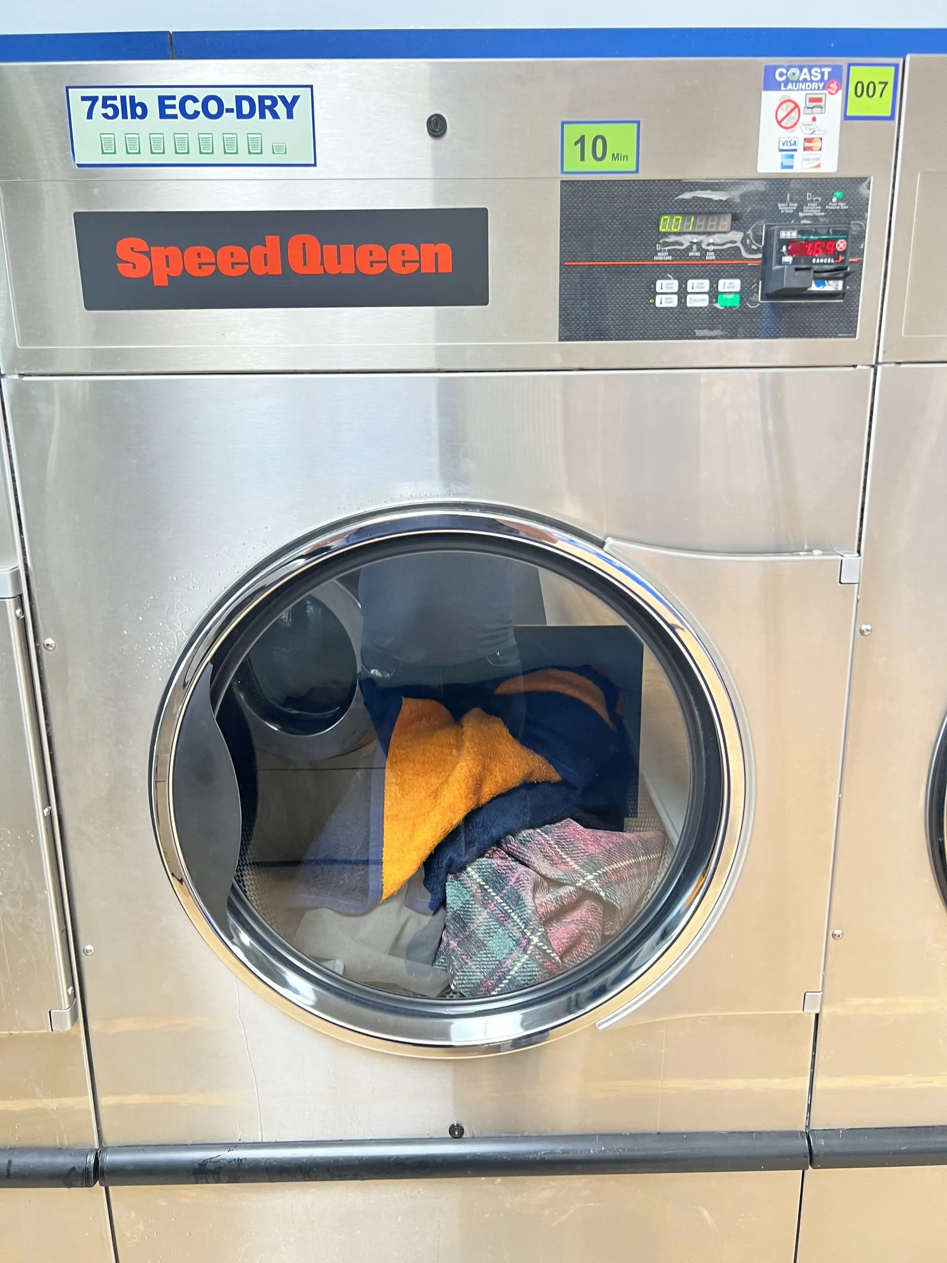Coast Laundry - Free Ozone - Laundromat - Image 17