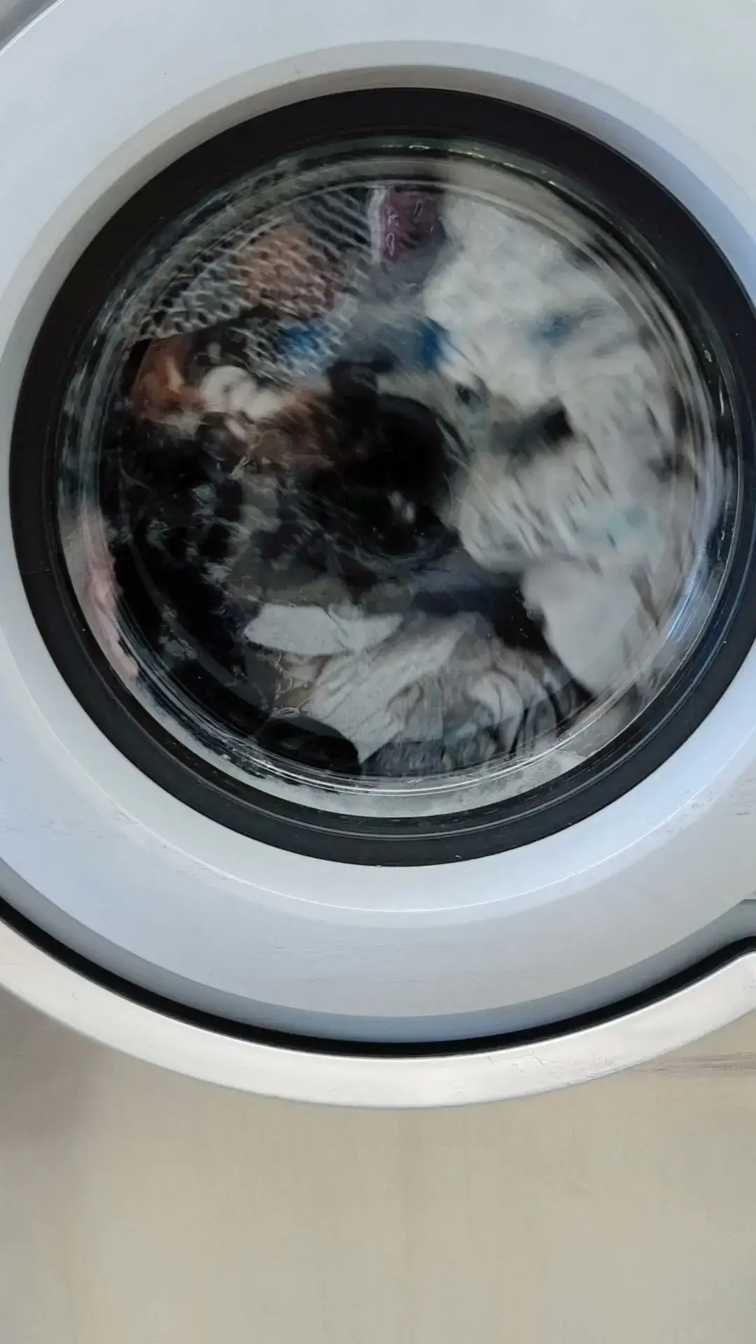 Coco Laundry - Laundromat, Wash & Fold thumbnail 11