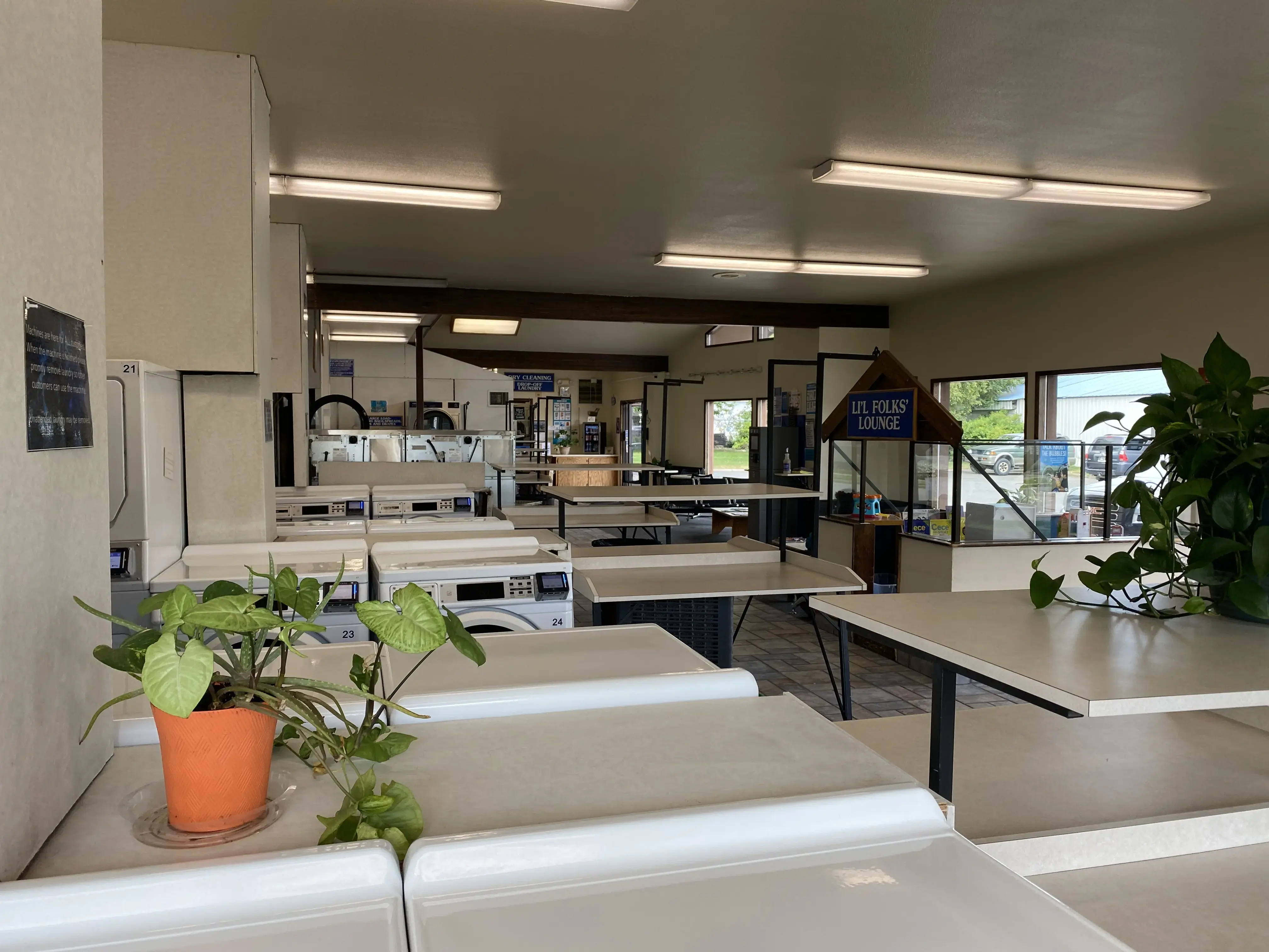 Coeur d'Alene Laundry & Drycleaning - Image 6