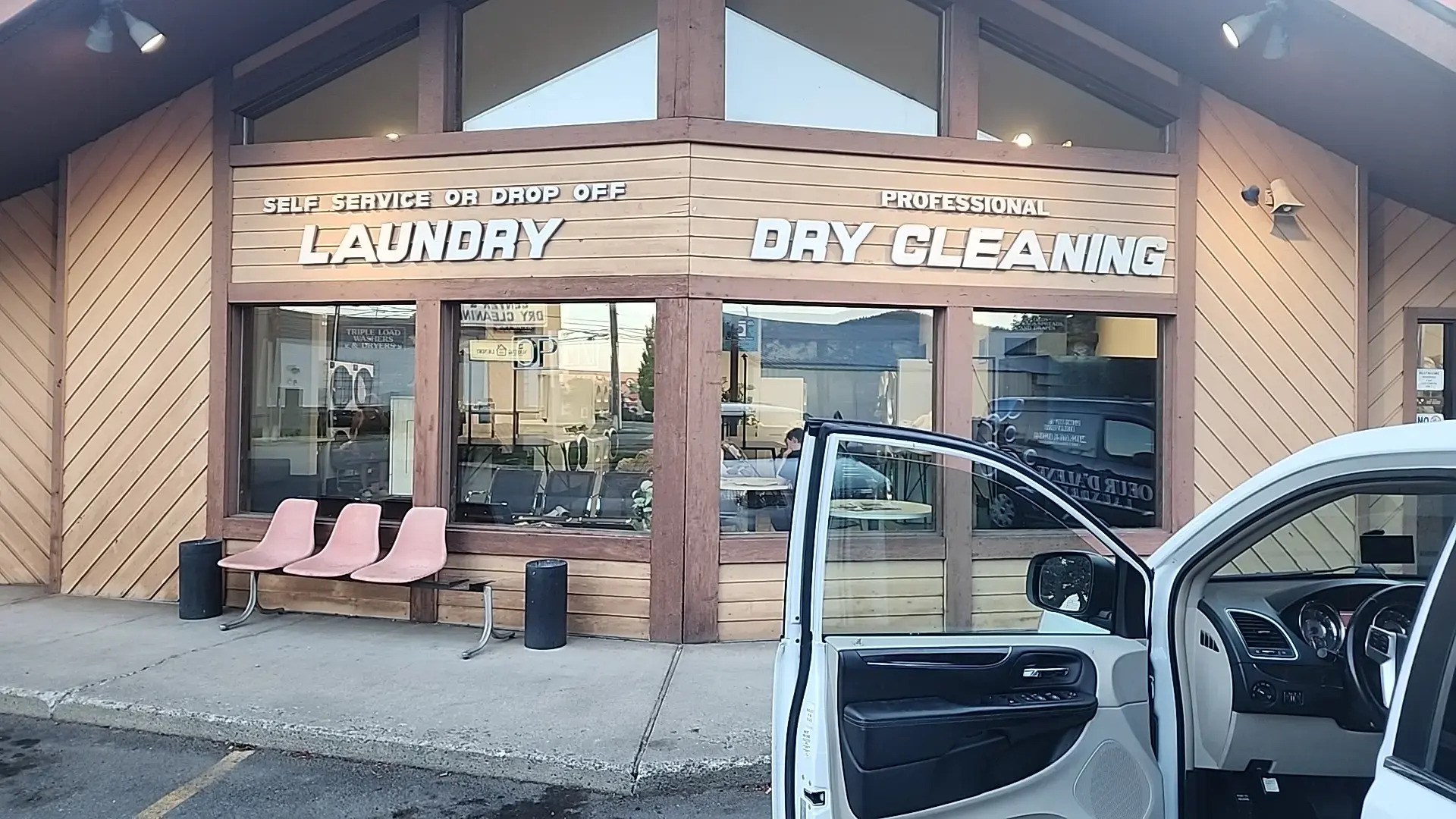 Coeur d'Alene Laundry & Drycleaning - Image 1