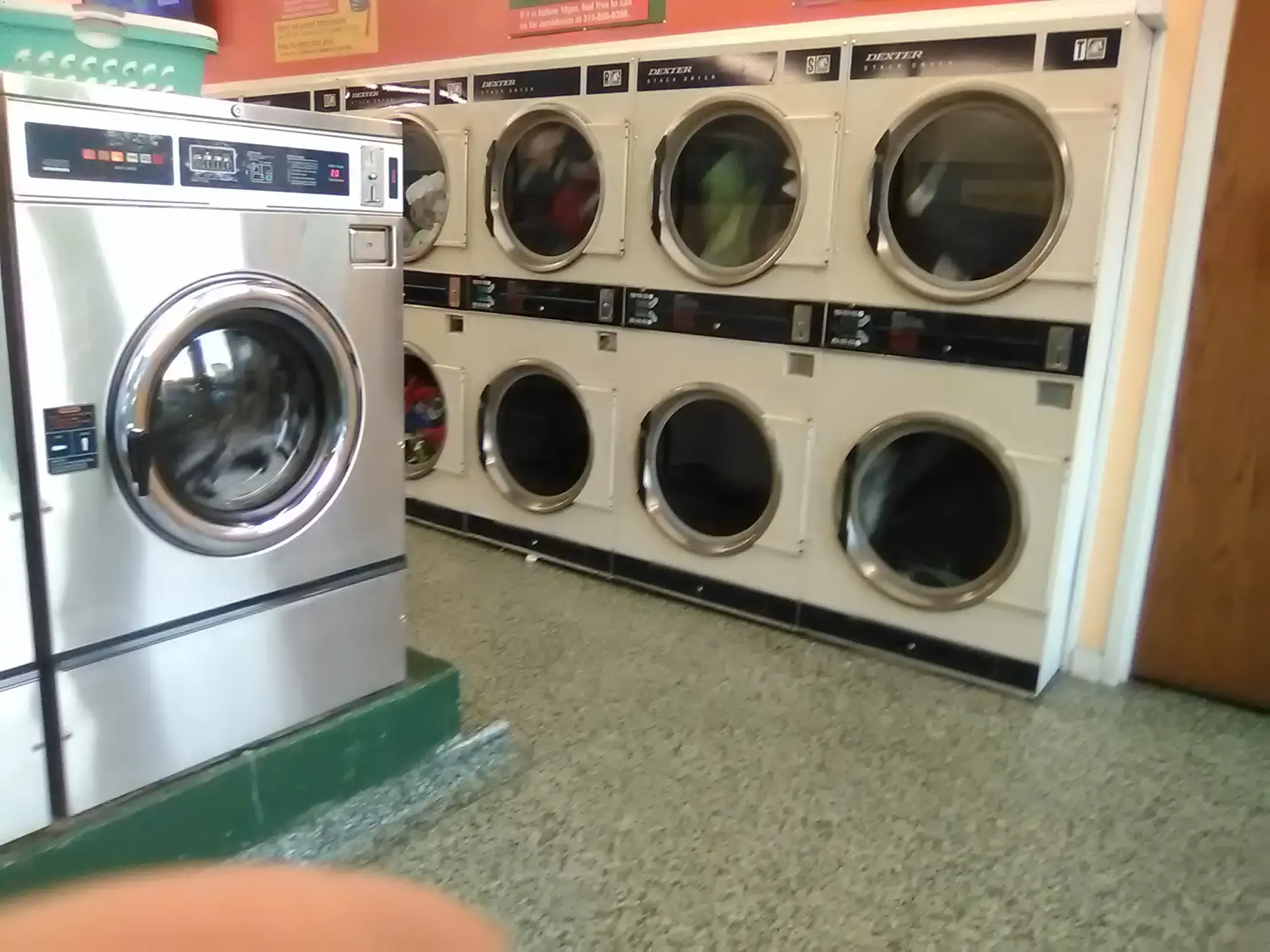 Coin Kleen Laundromat - Image 15