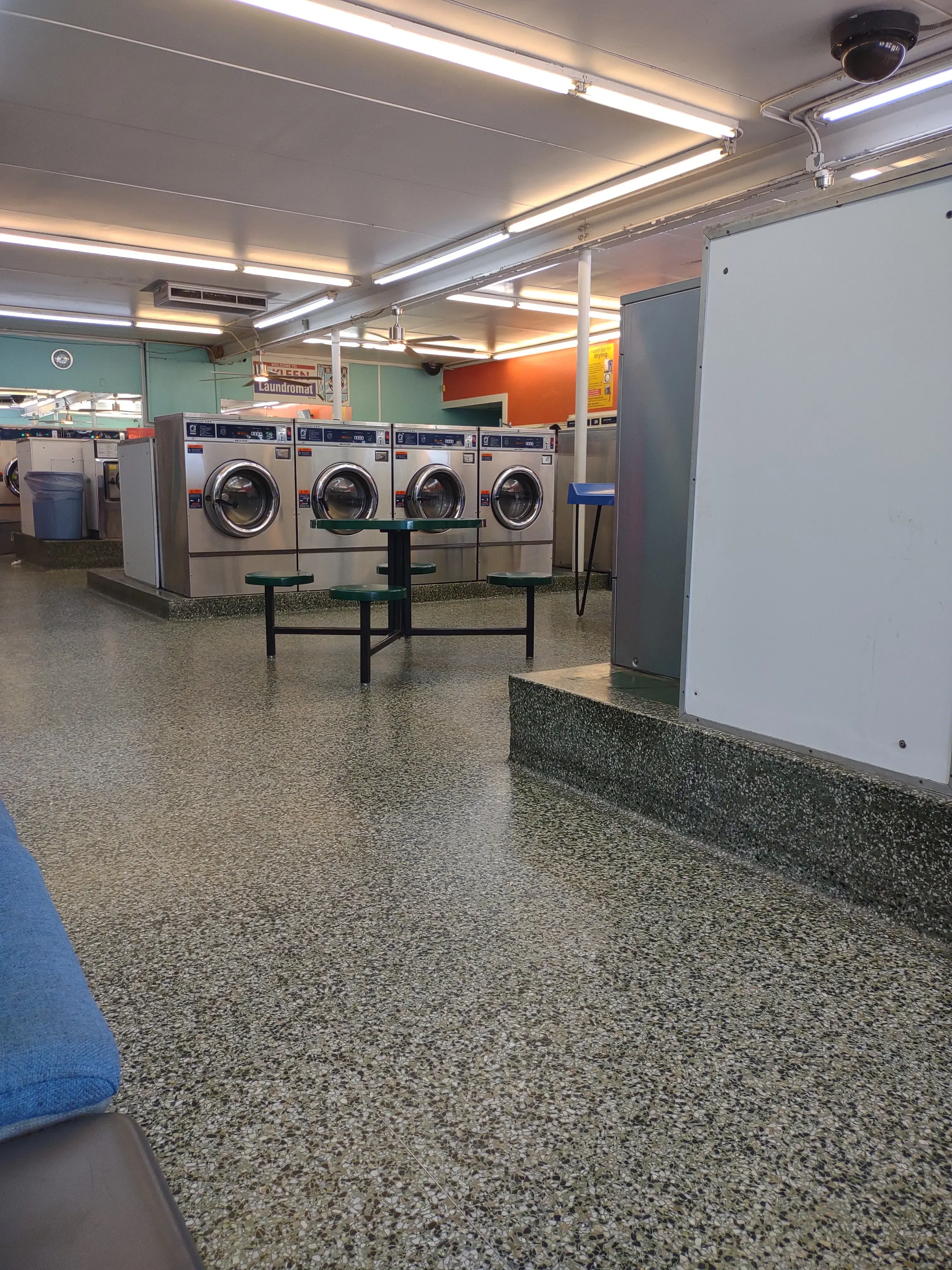 Coin Kleen Laundromat thumbnail 9
