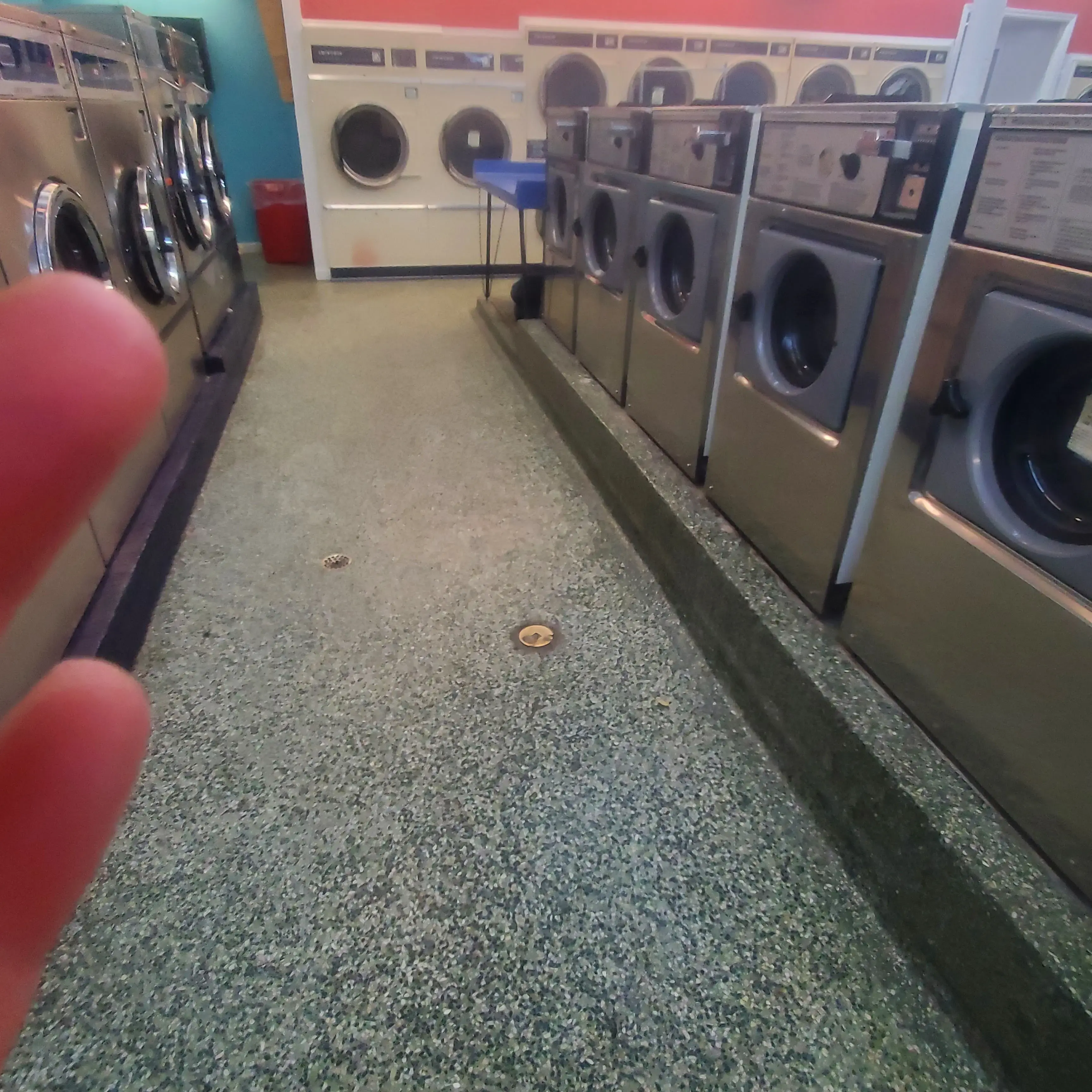 Coin Kleen Laundromat thumbnail 13