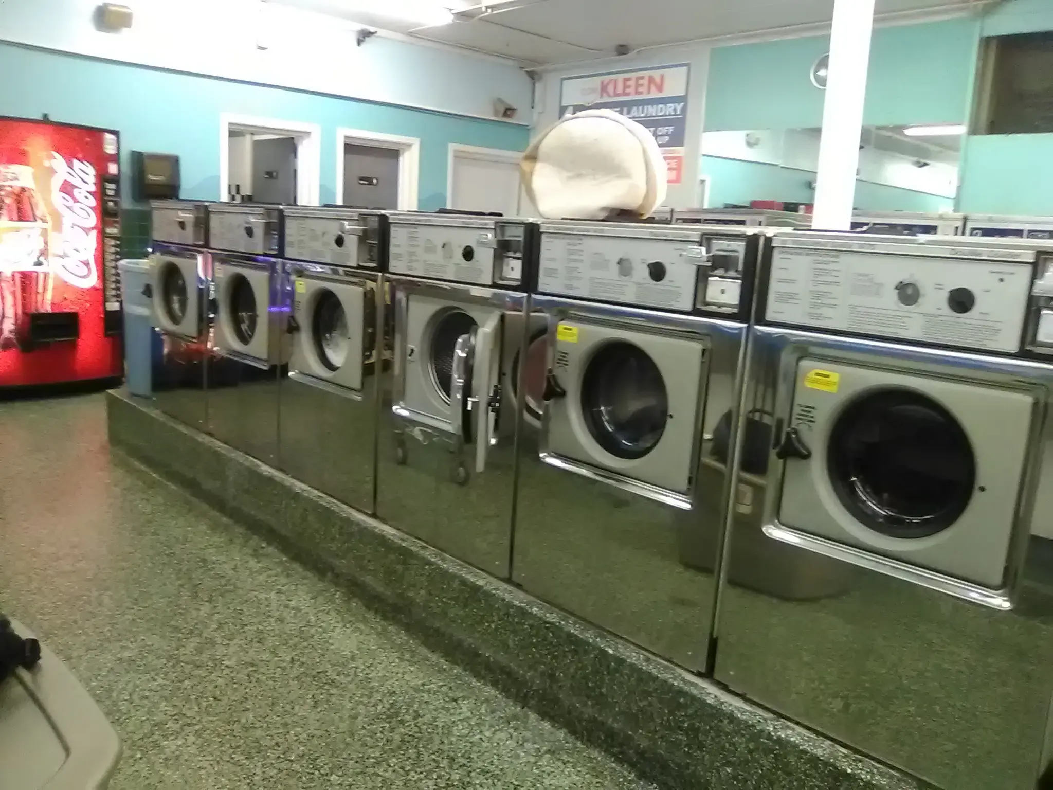 Coin Kleen Laundromat thumbnail 17