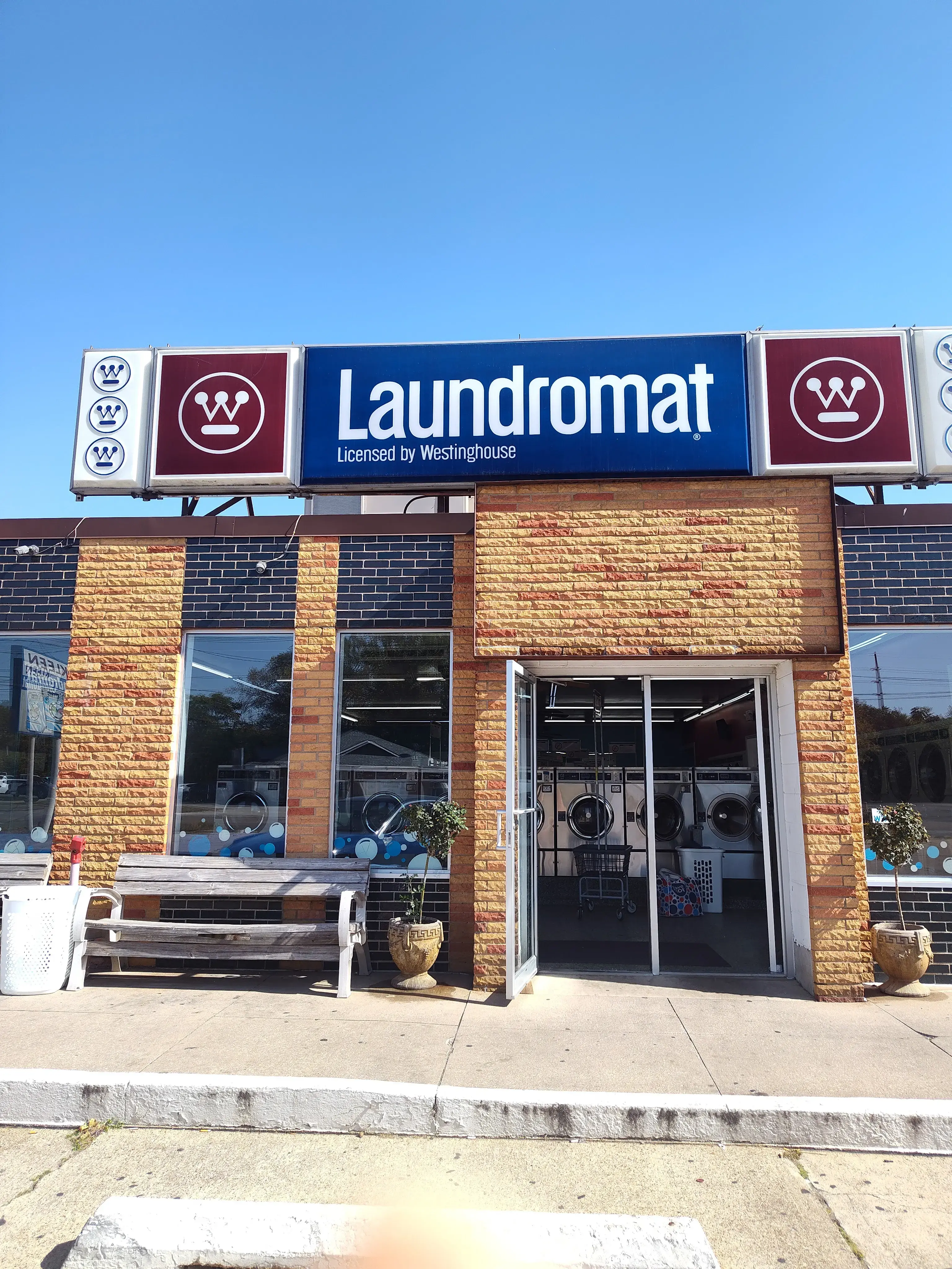 Coin Kleen Laundromat thumbnail 3