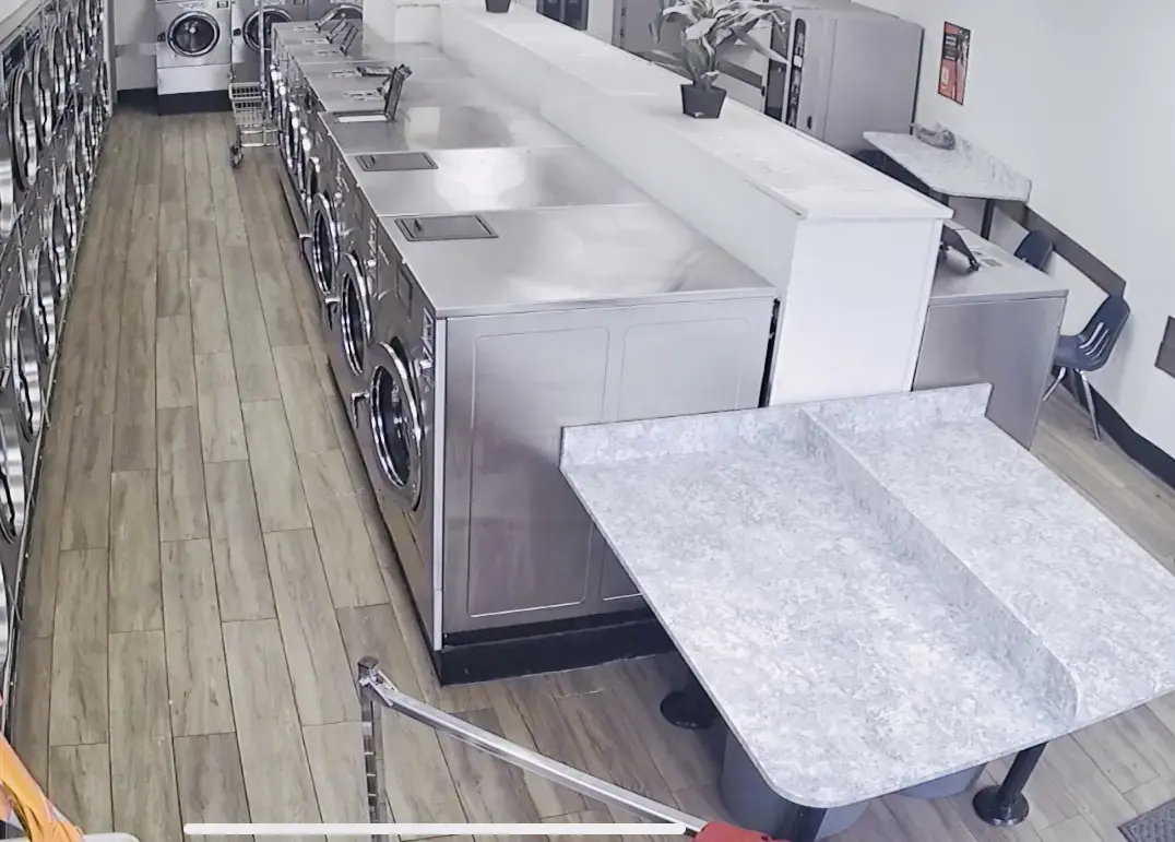 Coin Laundromat - Image 7
