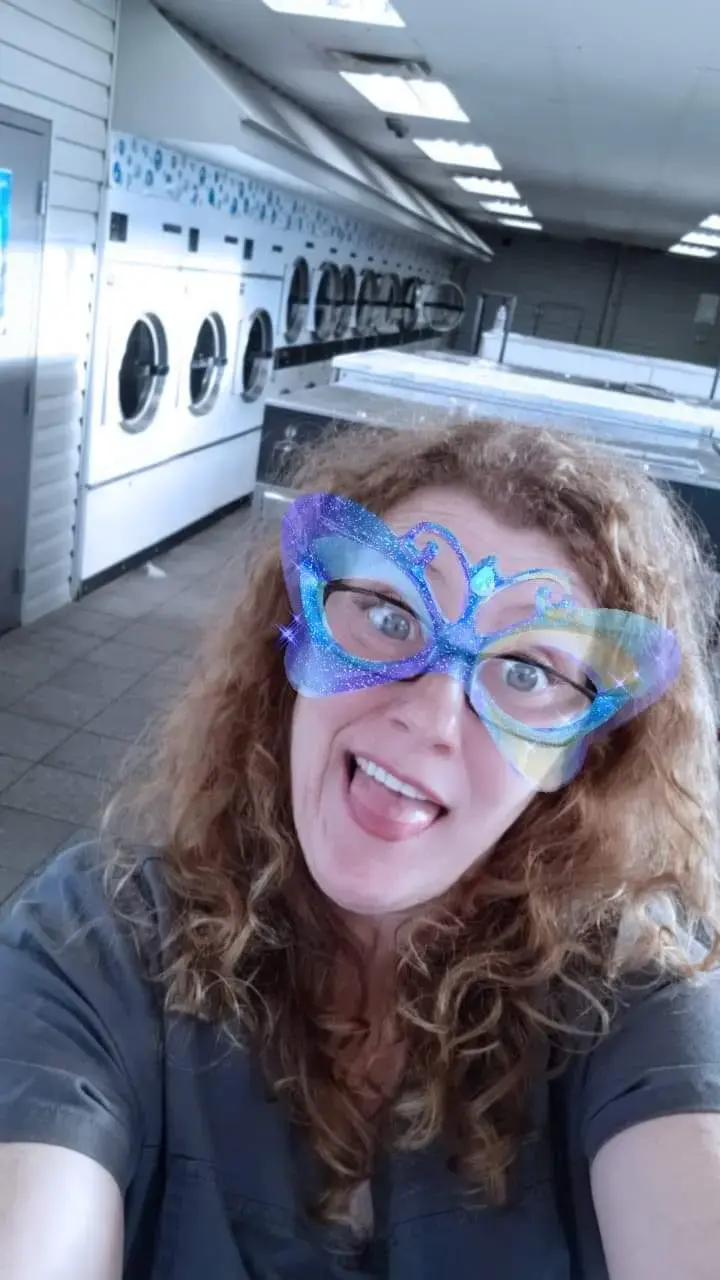 Coin Laundry - Image 10