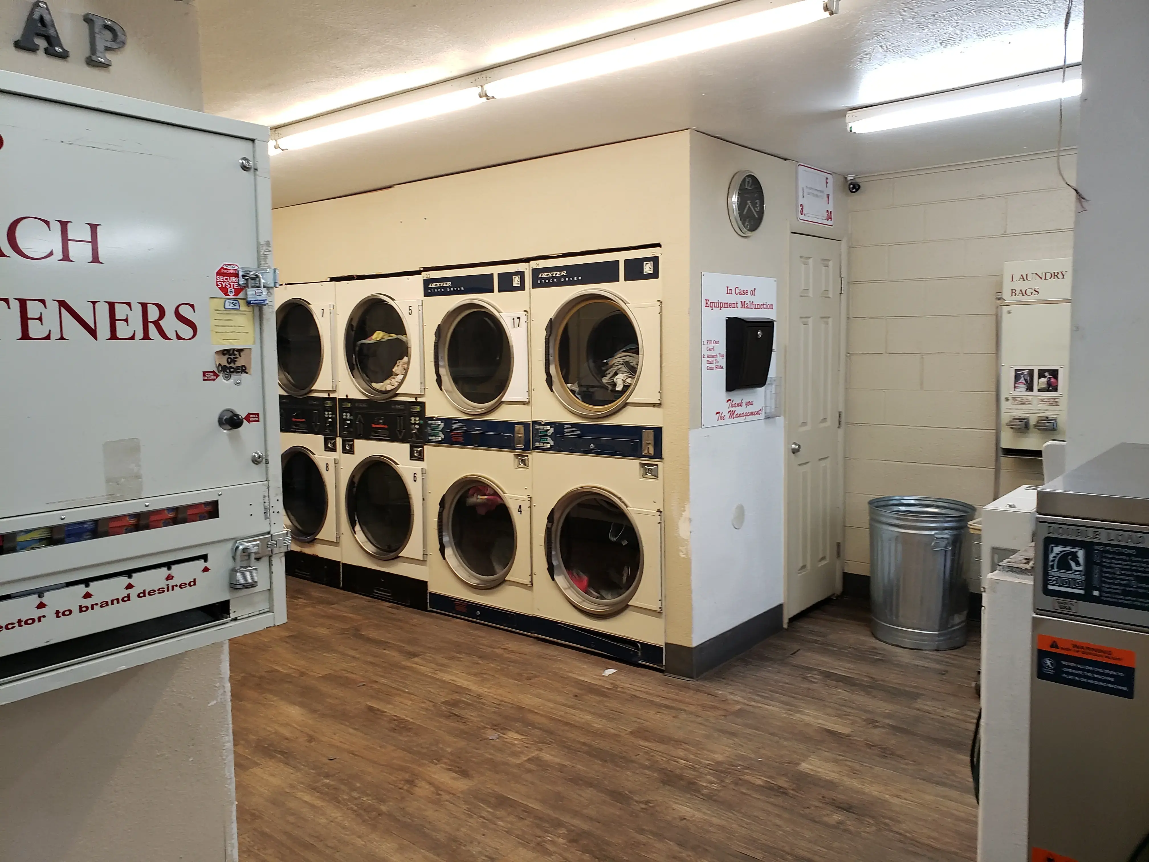 Coin Laundry - Image 16